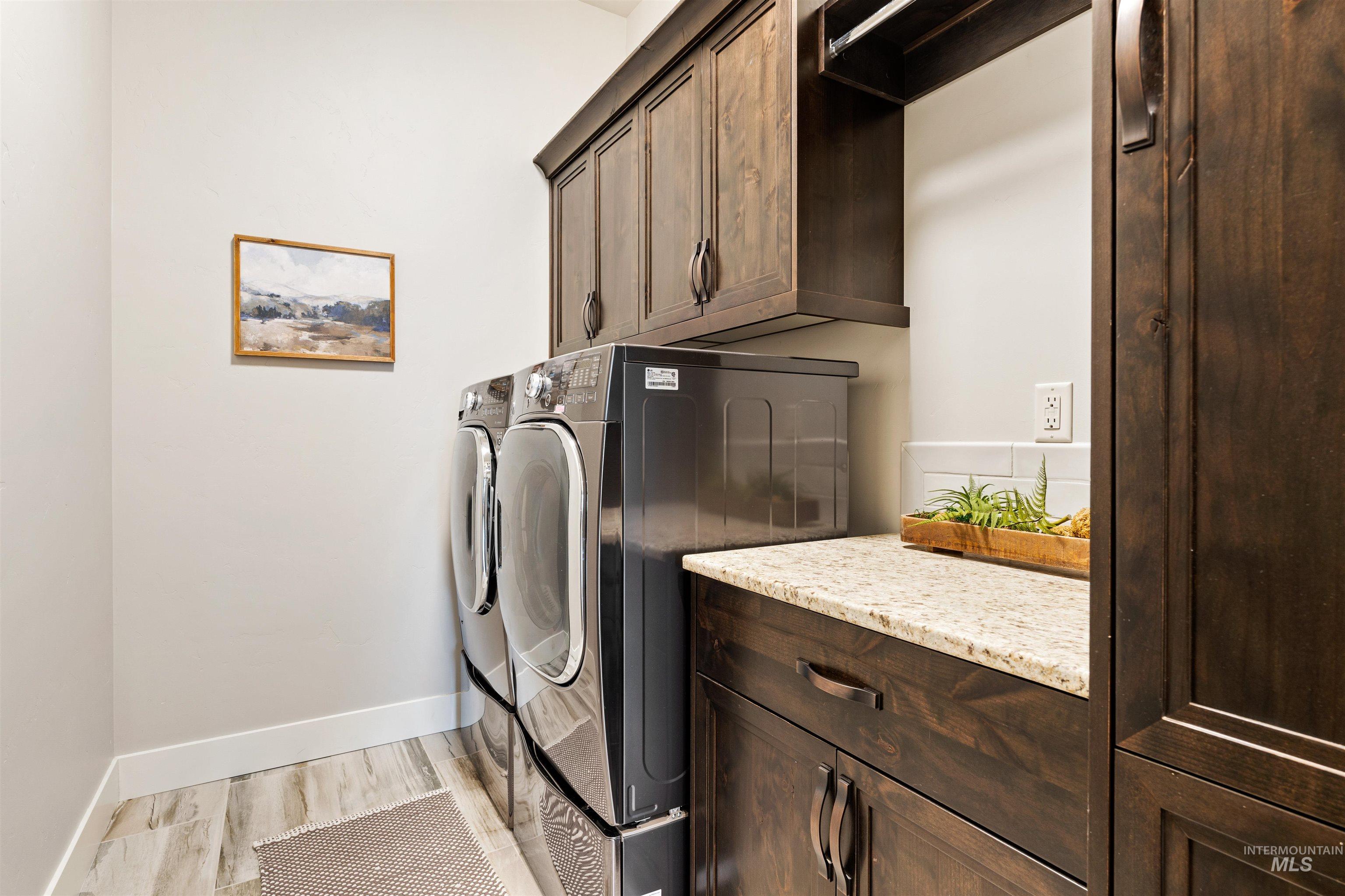 8272 W Sparks Lake Dr, Boise, Idaho 83714, 3 Bedrooms, 3.5 Bathrooms, Residential For Sale, Price $1,249,000,MLS 98980331