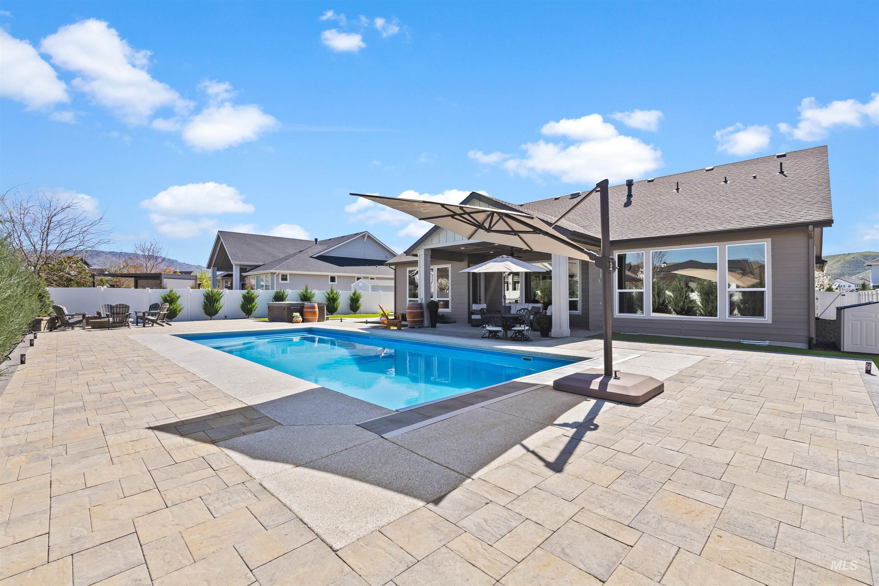 8272 W Sparks Lake Dr, Boise, Idaho 83714, 3 Bedrooms, 3.5 Bathrooms, Residential For Sale, Price $1,249,000,MLS 98980331