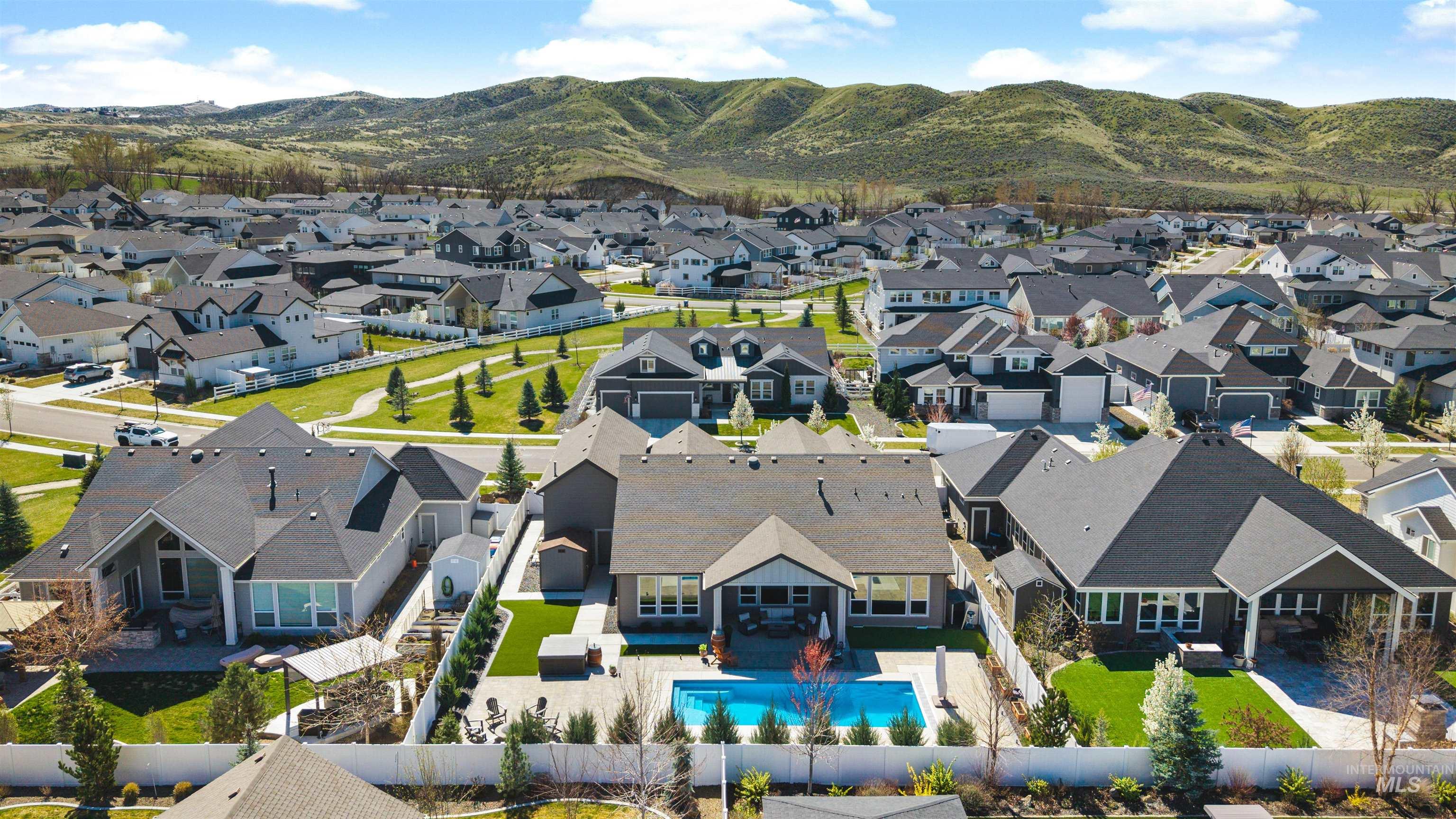 8272 W Sparks Lake Dr, Boise, Idaho 83714, 3 Bedrooms, 3.5 Bathrooms, Residential For Sale, Price $1,249,000,MLS 98980331