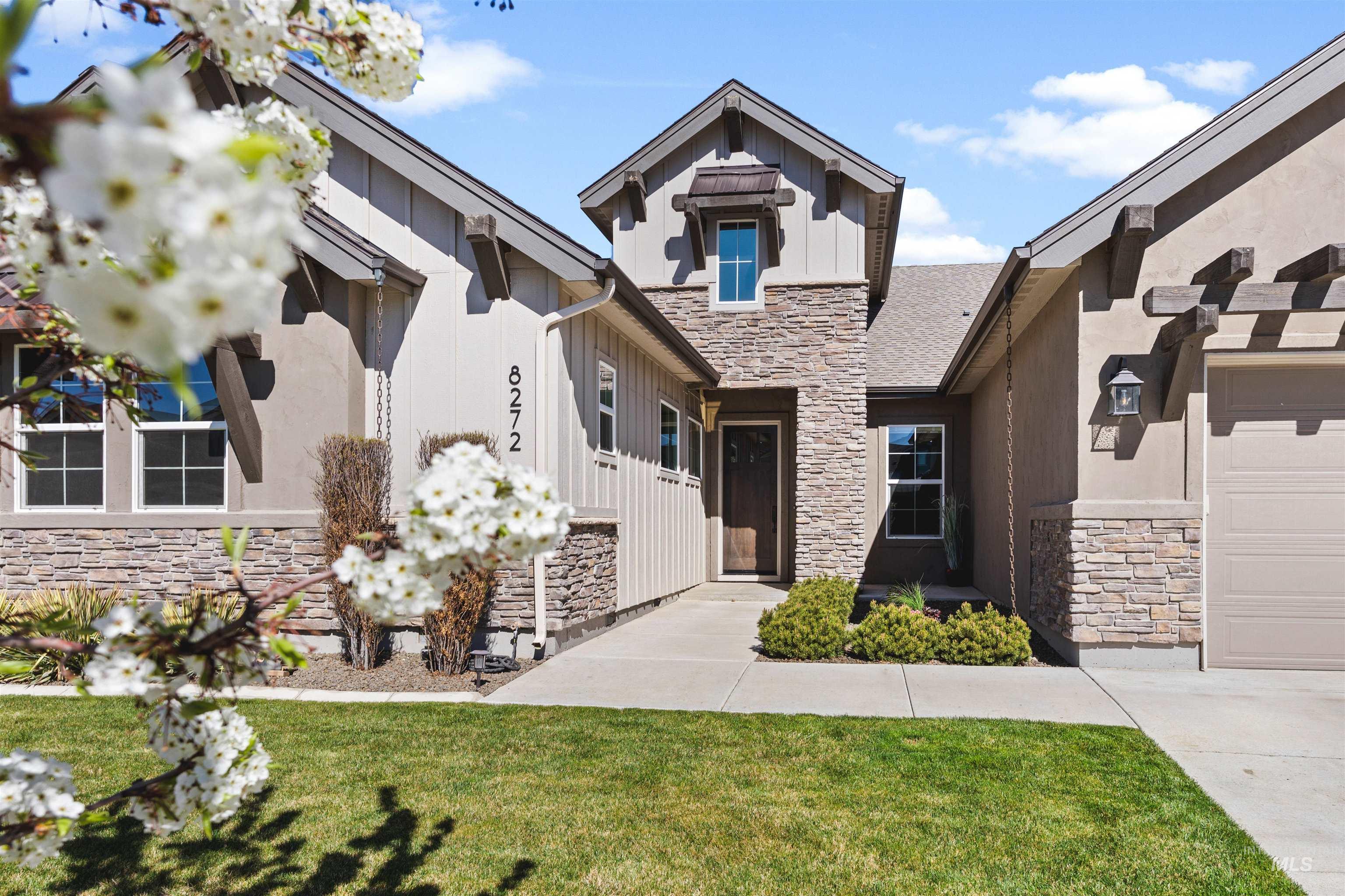 8272 W Sparks Lake Dr, Boise, Idaho 83714, 3 Bedrooms, 3.5 Bathrooms, Residential For Sale, Price $1,249,000,MLS 98980331