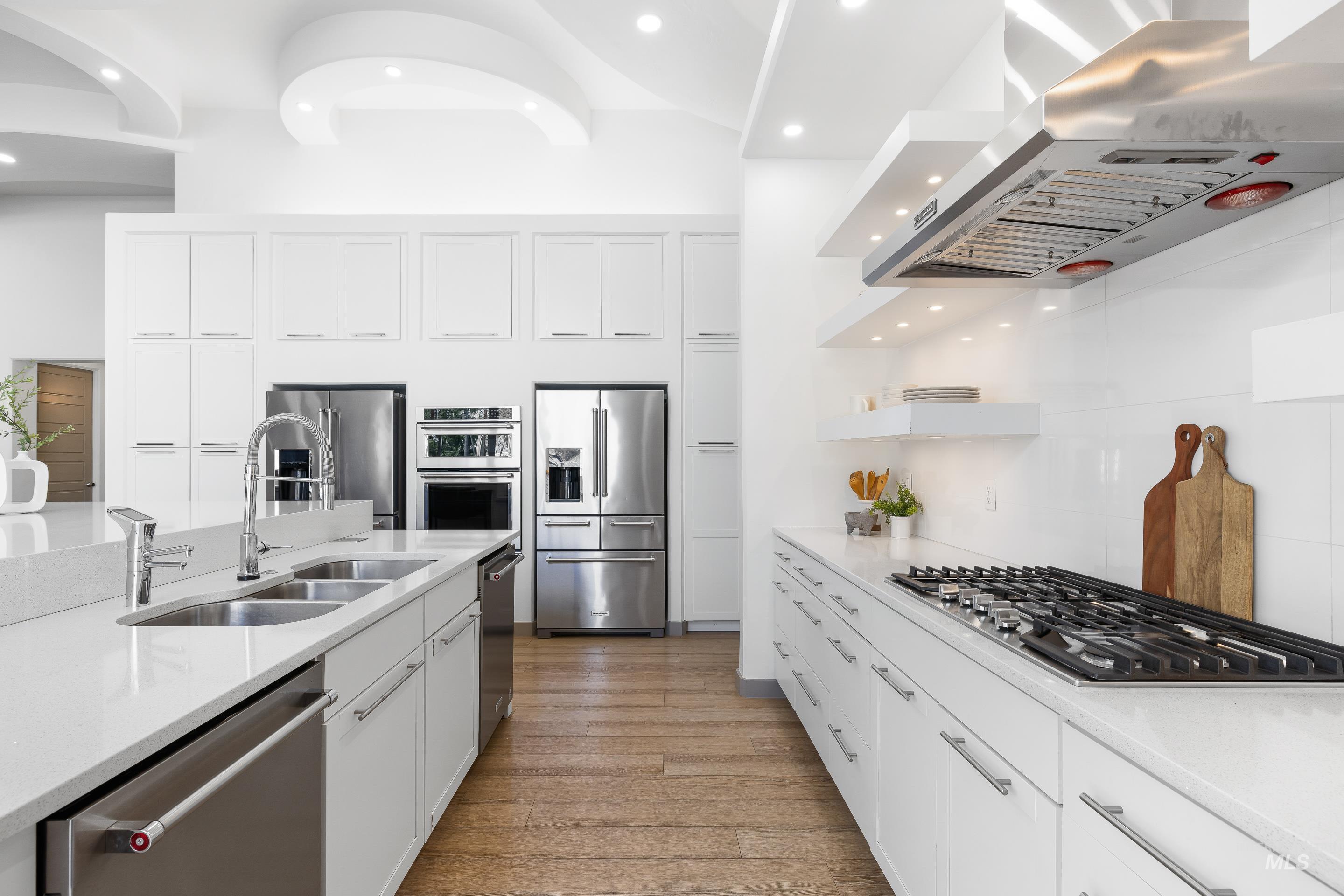 3160 N Duane Dr., Meridian, Idaho 83646, 5 Bedrooms, 5 Bathrooms, Residential For Sale, Price $1,590,000,MLS 98980332