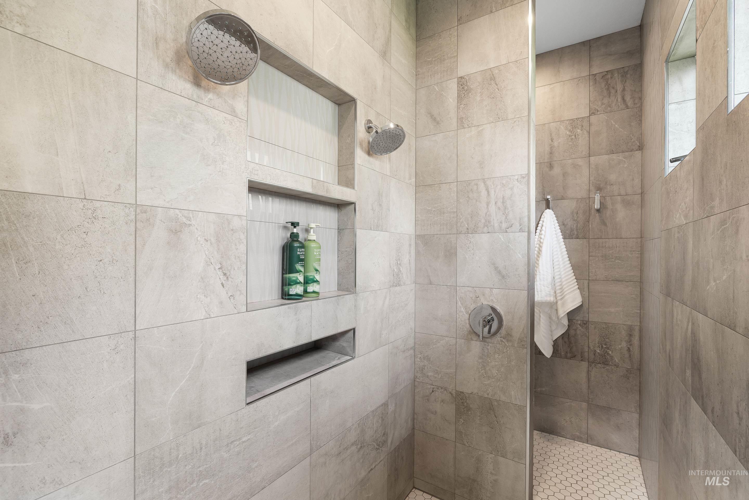 3160 N Duane Dr., Meridian, Idaho 83646, 5 Bedrooms, 5 Bathrooms, Residential For Sale, Price $1,590,000,MLS 98980332