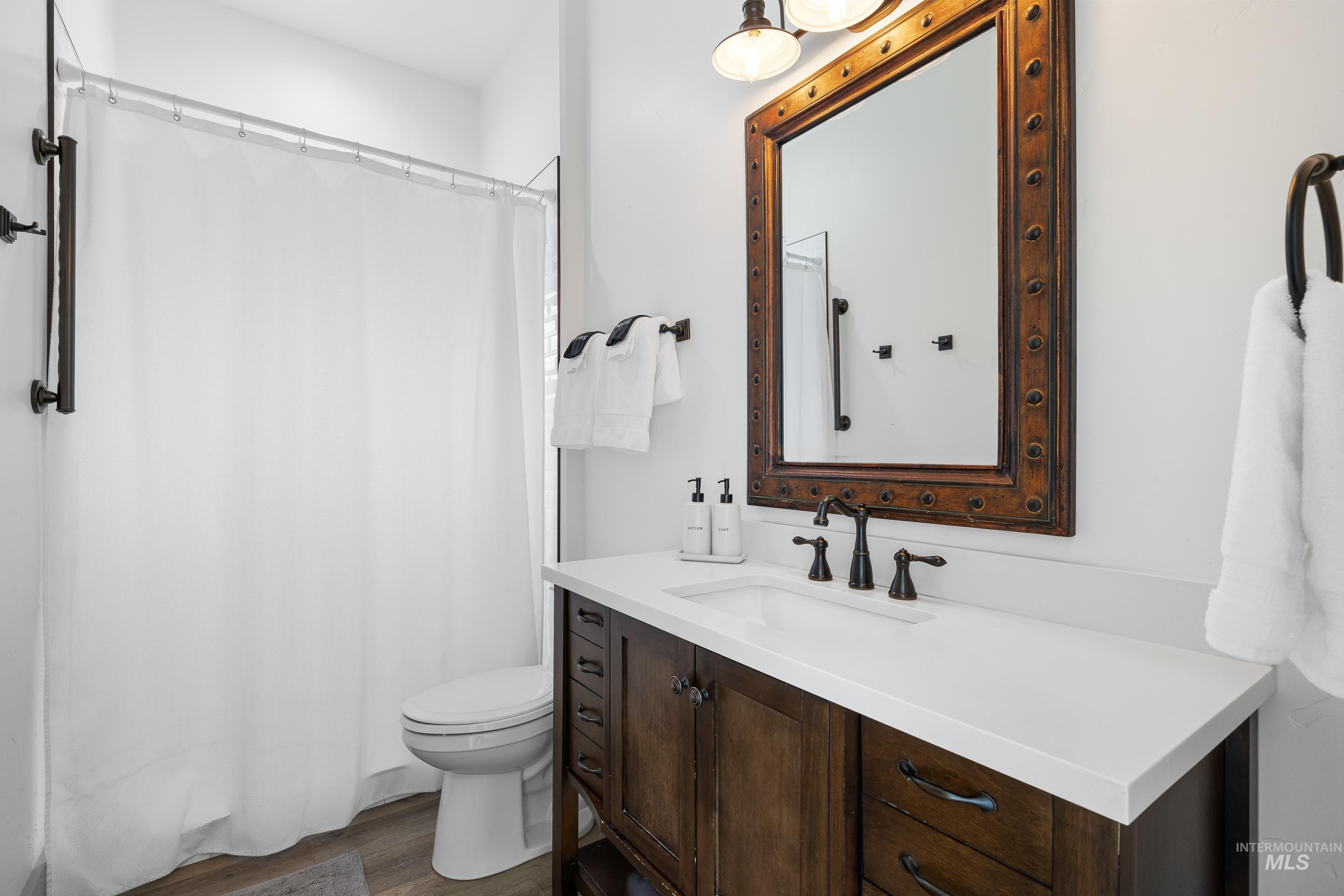 3160 N Duane Dr., Meridian, Idaho 83646, 5 Bedrooms, 5 Bathrooms, Residential For Sale, Price $1,590,000,MLS 98980332