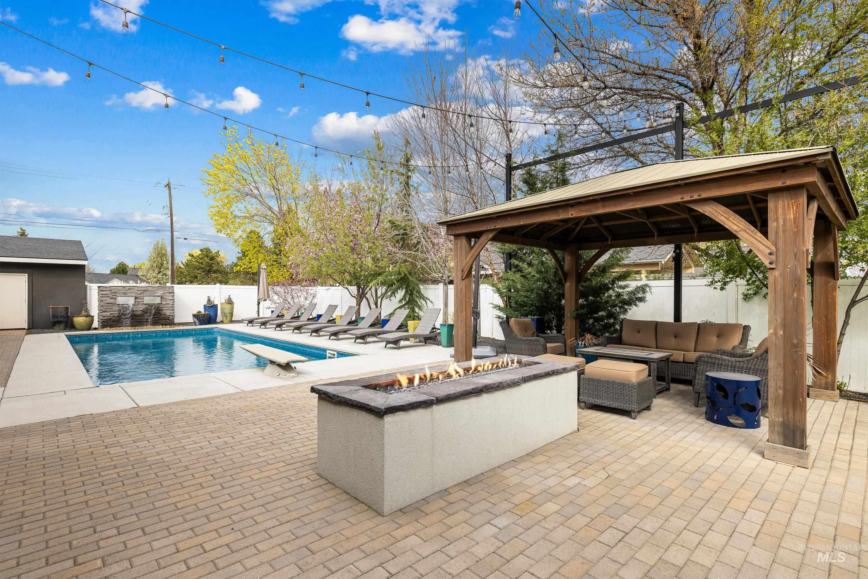 3160 N Duane Dr., Meridian, Idaho 83646, 5 Bedrooms, 5 Bathrooms, Residential For Sale, Price $1,590,000,MLS 98980332