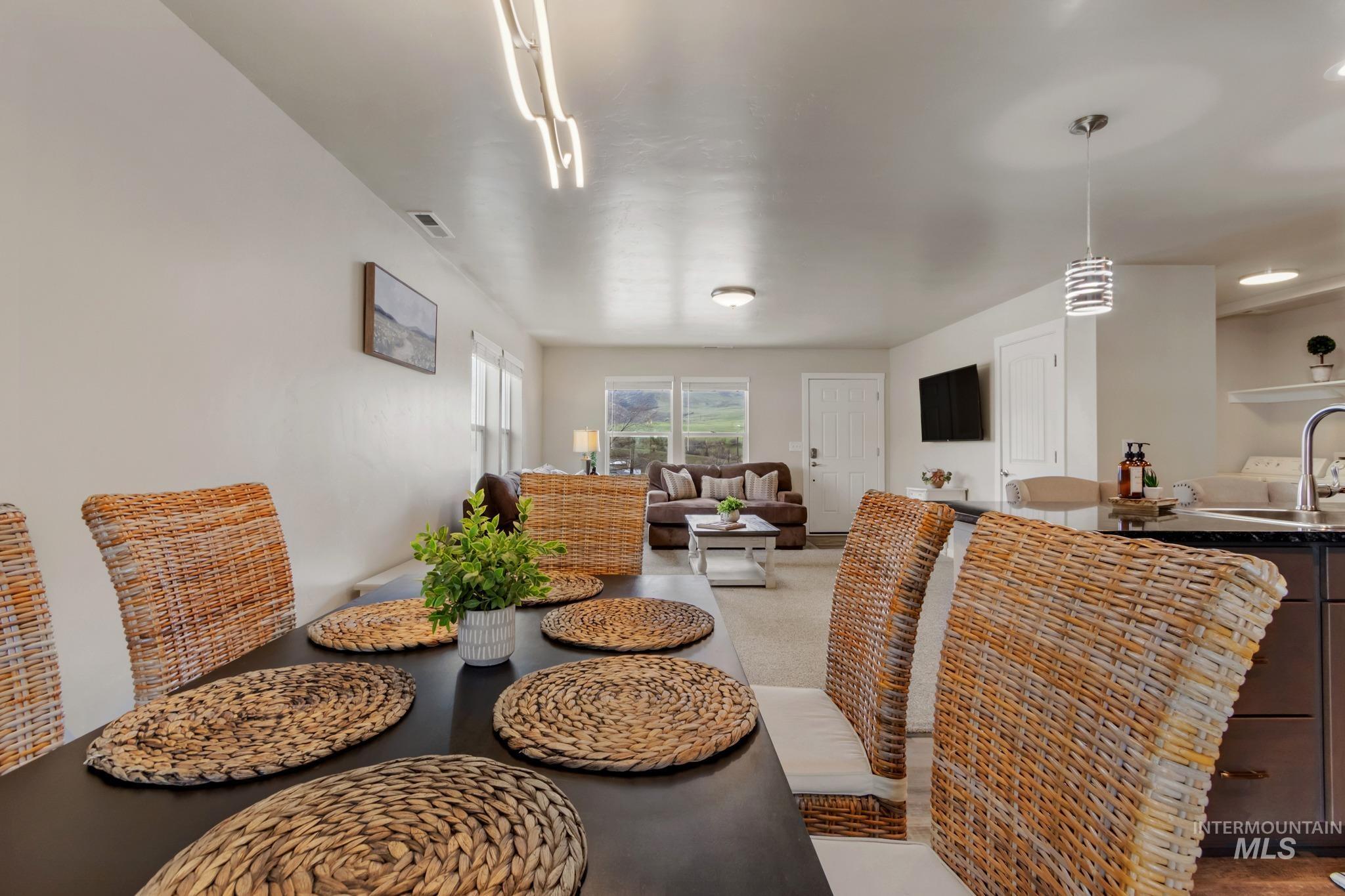 109 3rd Street Circle, Horseshoe Bend, Idaho 83629, 3 Bedrooms, 2 Bathrooms, Residential For Sale, Price $419,000, 98980333