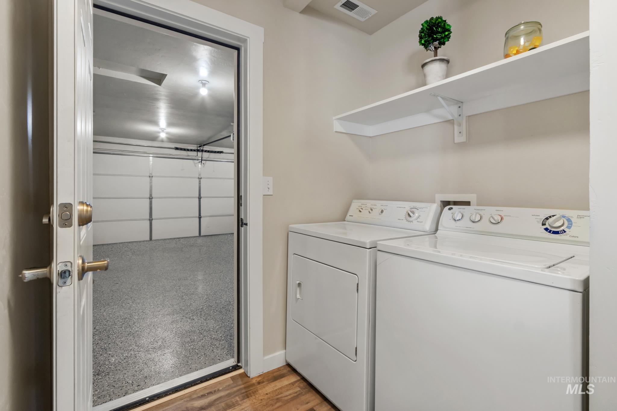 109 3rd Street Circle, Horseshoe Bend, Idaho 83629, 3 Bedrooms, 2 Bathrooms, Residential For Sale, Price $419,000, 98980333