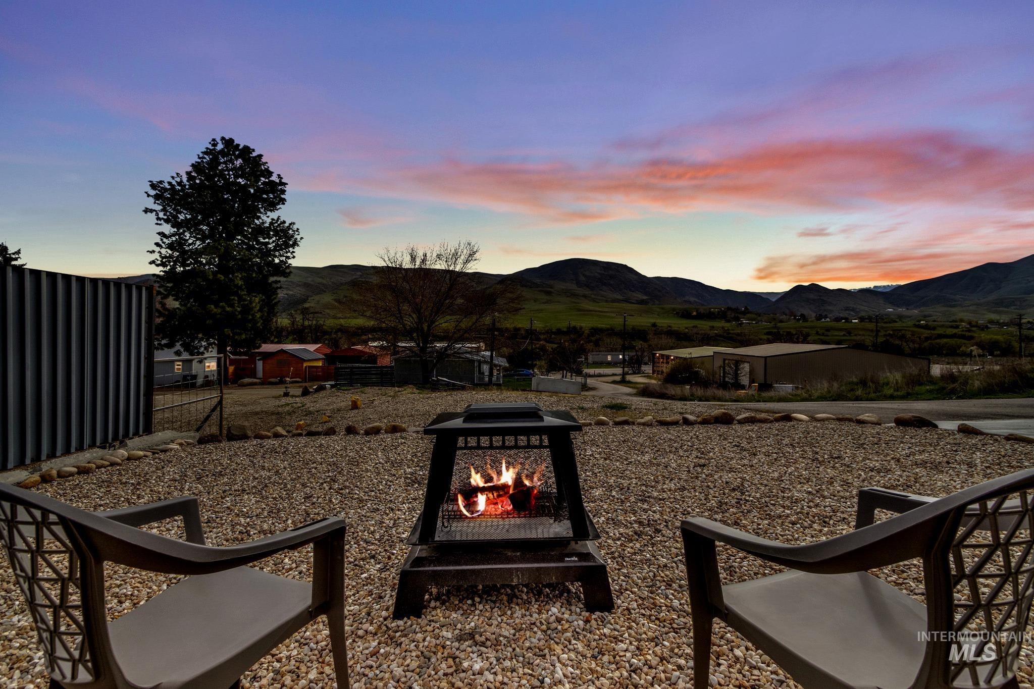 109 3rd Street Circle, Horseshoe Bend, Idaho 83629, 3 Bedrooms, 2 Bathrooms, Residential For Sale, Price $419,000, 98980333