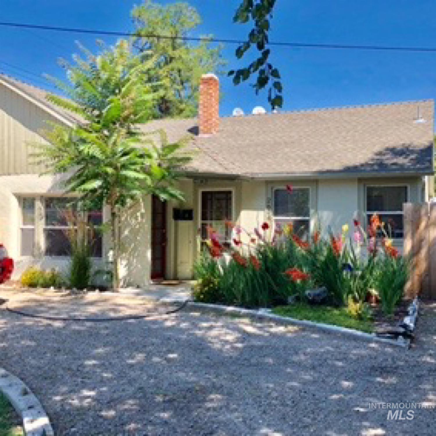 2606-08 W Bella St, Boise, Idaho 83702-0121, 1 Bedroom, 1 Bathroom, Residential Income For Sale, Price $455,000, 98980334