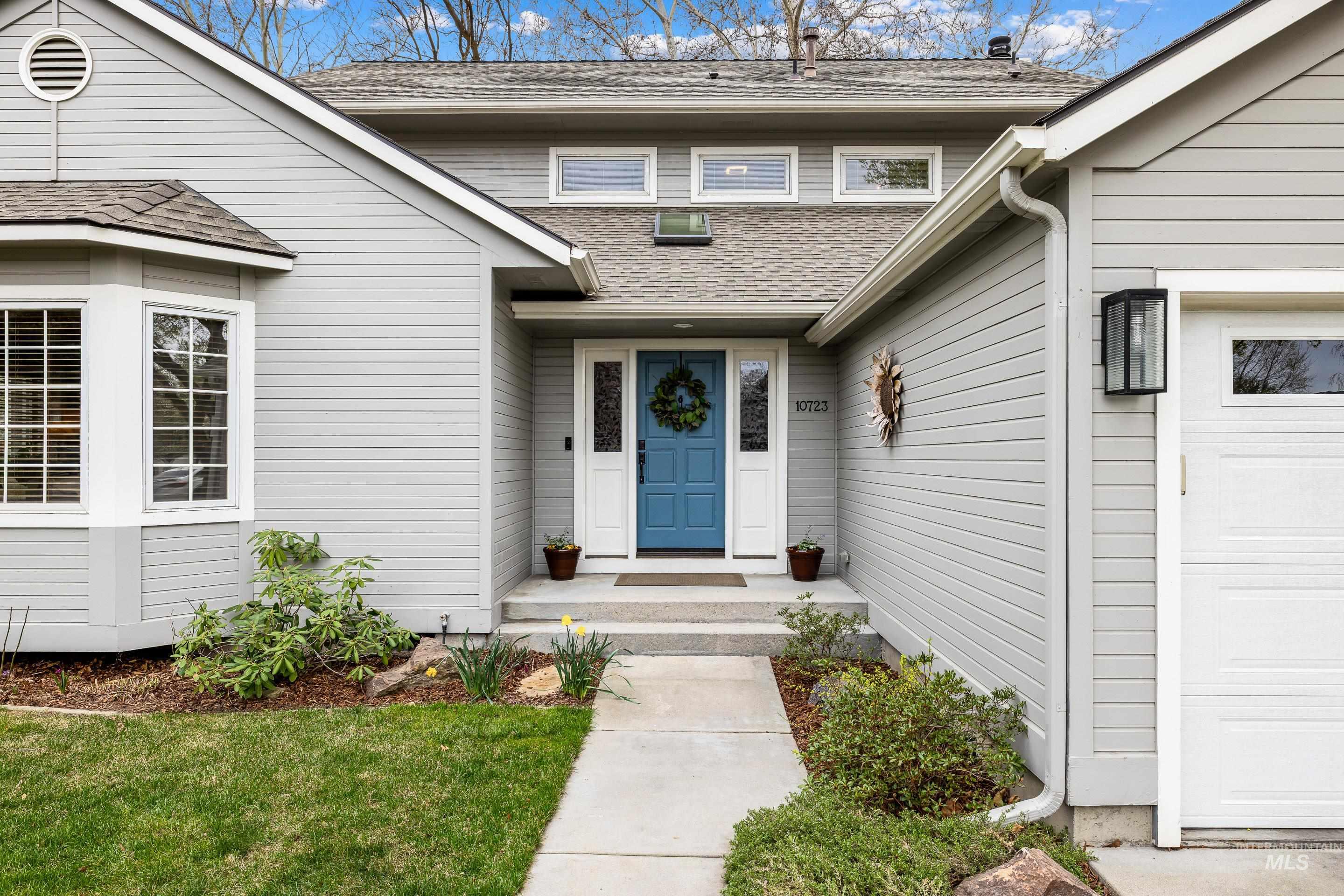 10723 W Barnsdale Ct, Boise, Idaho 83713, 4 Bedrooms, 2.5 Bathrooms, Residential For Sale, Price $750,000,MLS 98980335