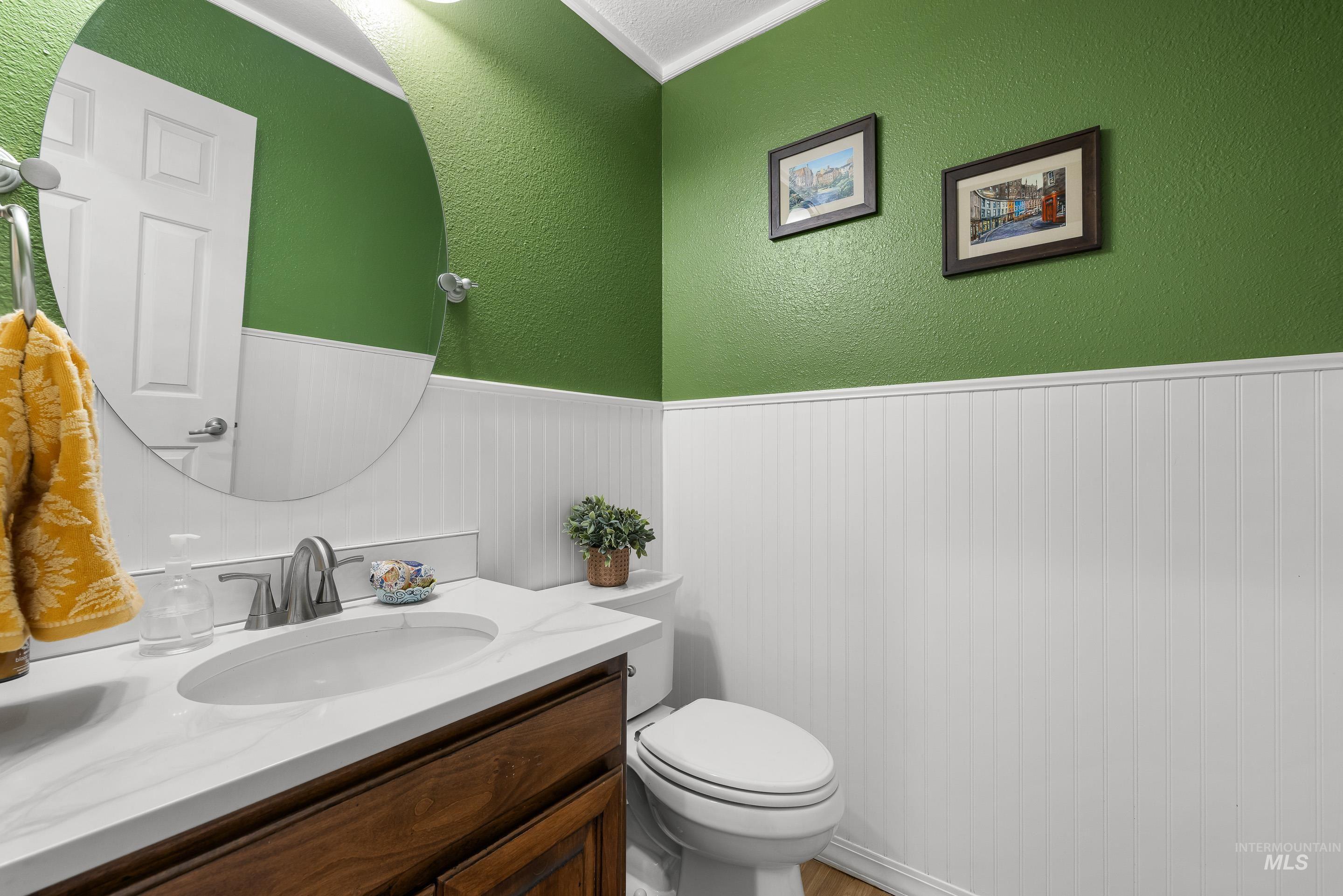 10723 W Barnsdale Ct, Boise, Idaho 83713, 4 Bedrooms, 2.5 Bathrooms, Residential For Sale, Price $750,000,MLS 98980335