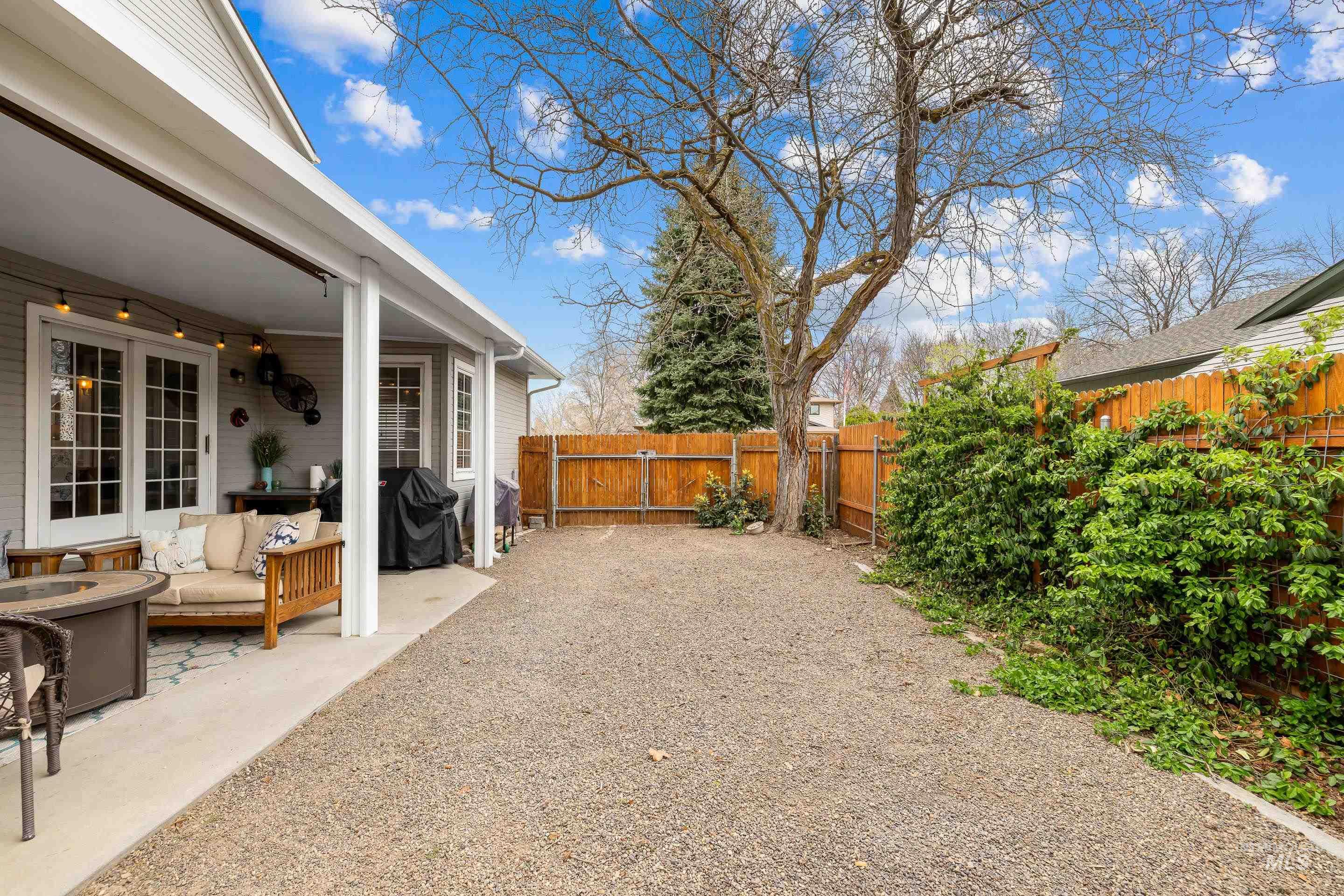 10723 W Barnsdale Ct, Boise, Idaho 83713, 4 Bedrooms, 2.5 Bathrooms, Residential For Sale, Price $750,000,MLS 98980335