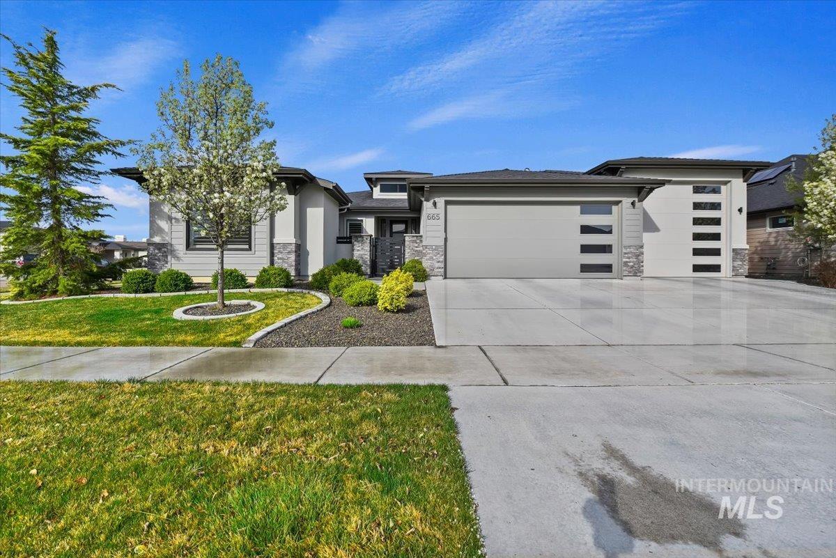 665 S Aspen Lakes Way, Star, Idaho 83669, 3 Bedrooms, 3 Bathrooms, Residential For Sale, Price $895,000,MLS 98980336