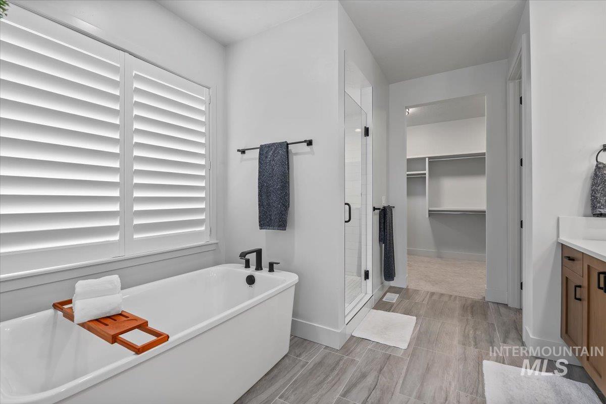 665 S Aspen Lakes Way, Star, Idaho 83669, 3 Bedrooms, 3 Bathrooms, Residential For Sale, Price $895,000,MLS 98980336