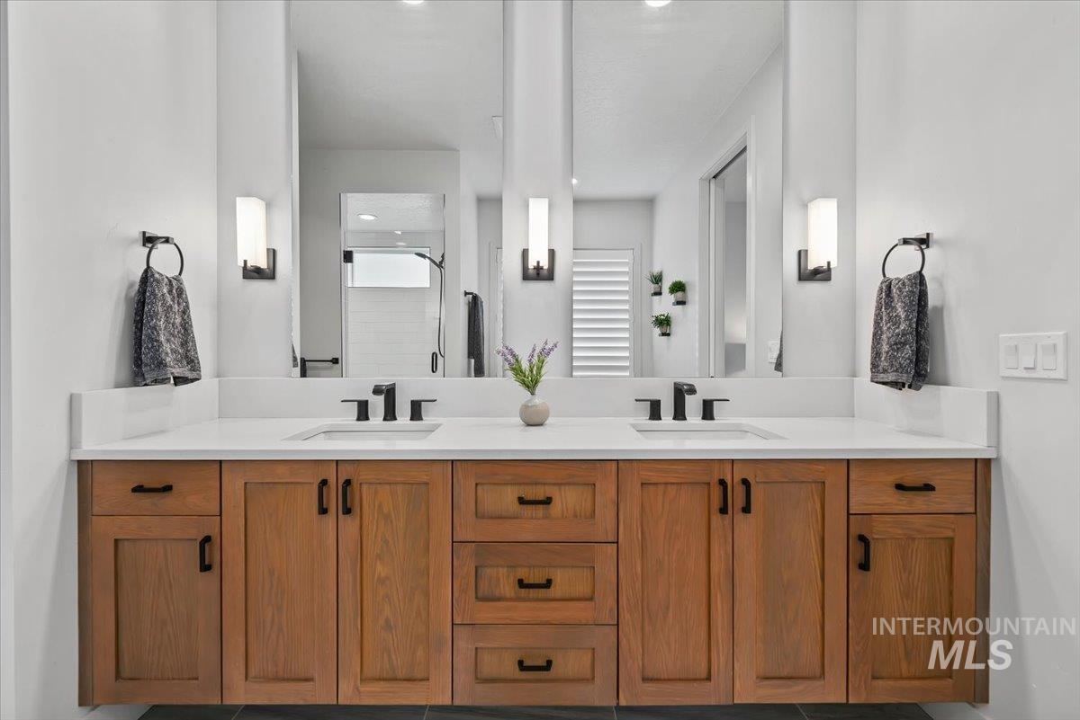 665 S Aspen Lakes Way, Star, Idaho 83669, 3 Bedrooms, 3 Bathrooms, Residential For Sale, Price $895,000,MLS 98980336