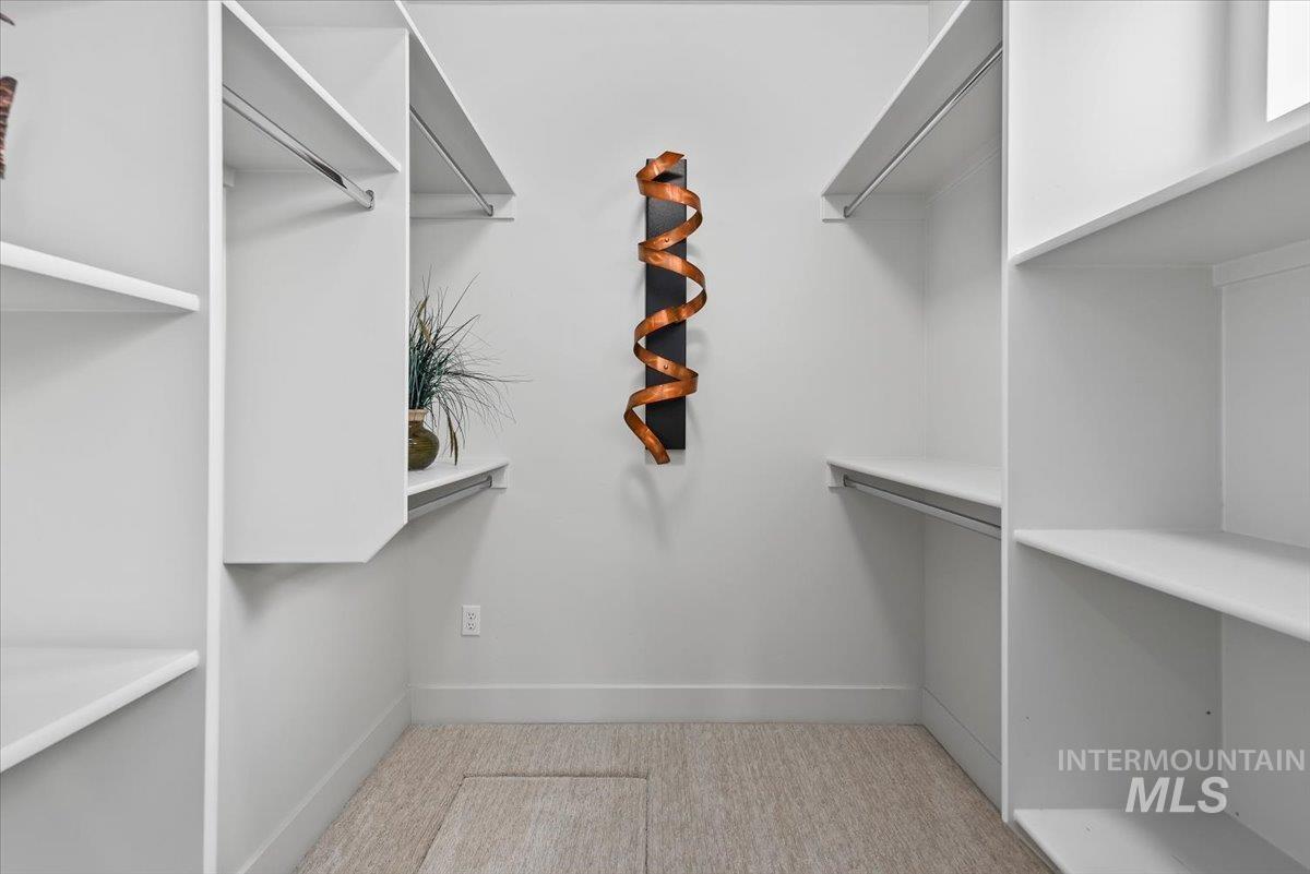 665 S Aspen Lakes Way, Star, Idaho 83669, 3 Bedrooms, 3 Bathrooms, Residential For Sale, Price $895,000,MLS 98980336