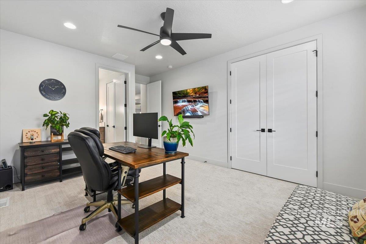 665 S Aspen Lakes Way, Star, Idaho 83669, 3 Bedrooms, 3 Bathrooms, Residential For Sale, Price $895,000,MLS 98980336