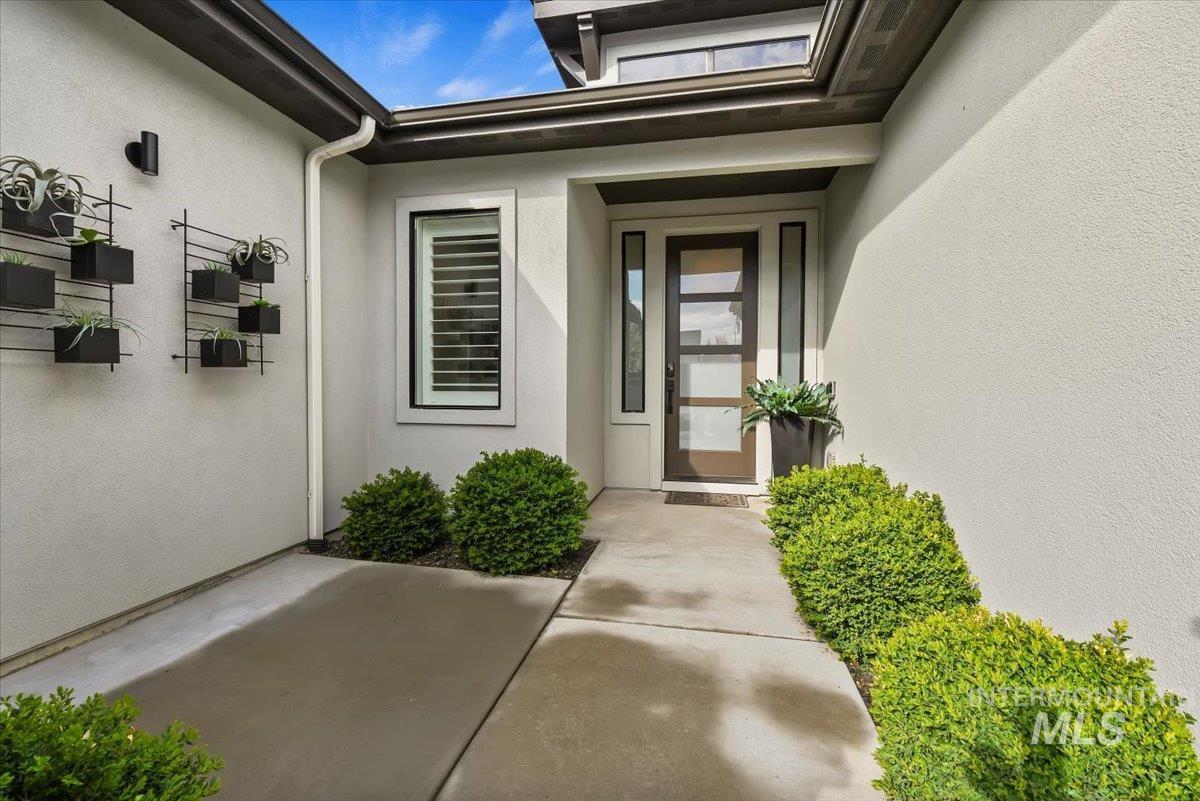 665 S Aspen Lakes Way, Star, Idaho 83669, 3 Bedrooms, 3 Bathrooms, Residential For Sale, Price $895,000,MLS 98980336