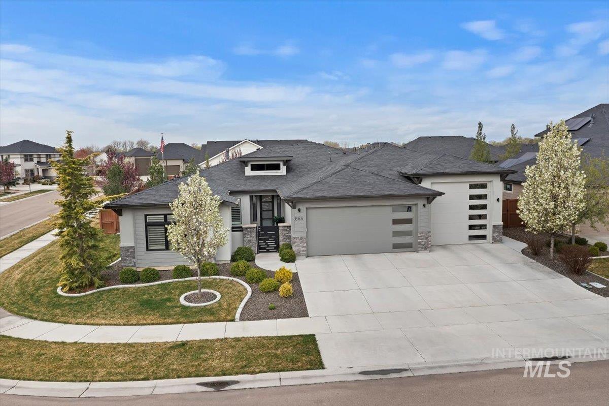 665 S Aspen Lakes Way, Star, Idaho 83669, 3 Bedrooms, 3 Bathrooms, Residential For Sale, Price $895,000,MLS 98980336