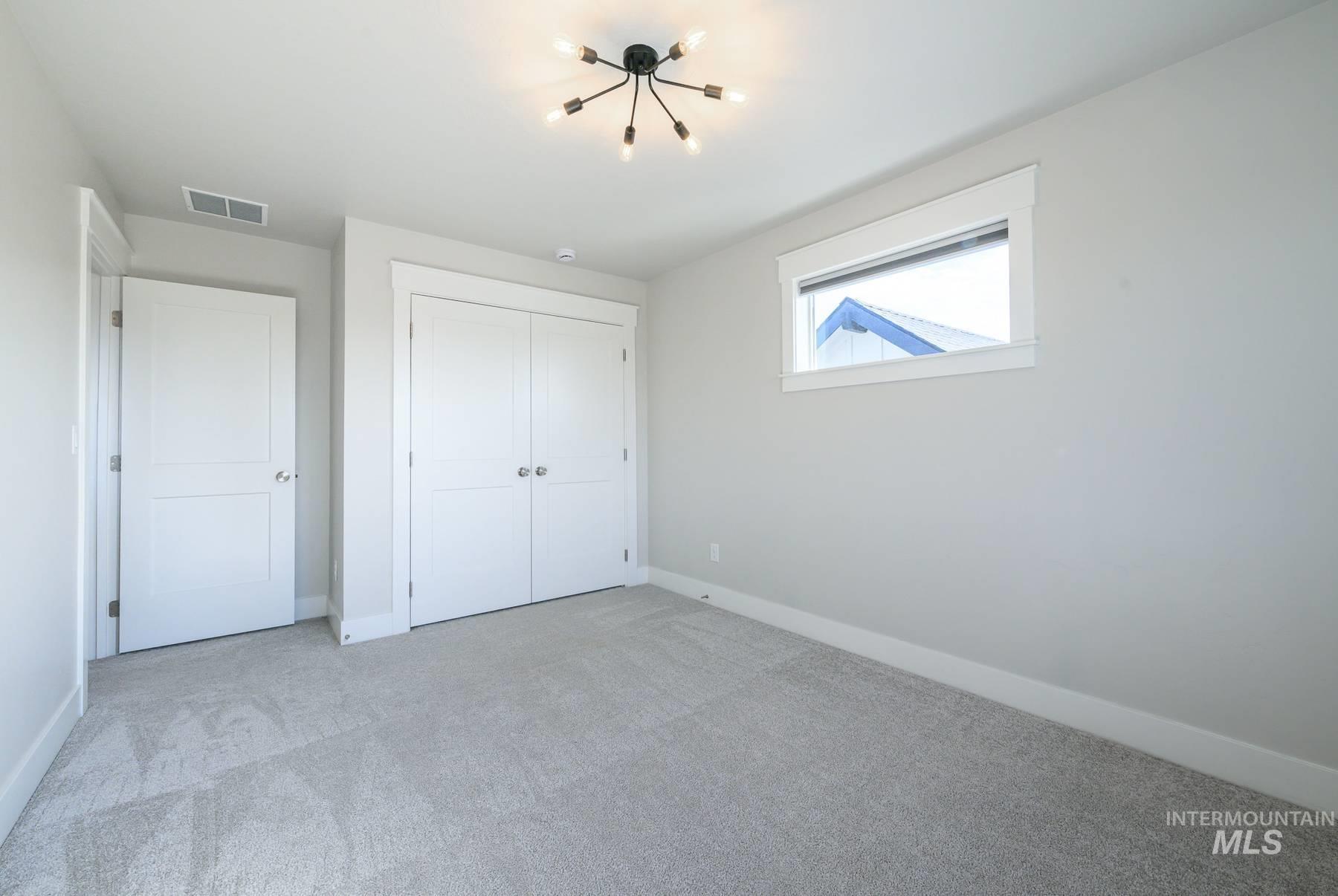 6512 N Oakstone Ave, Meridian, Idaho 83646, 4 Bedrooms, 2.5 Bathrooms, Residential For Sale, Price $675,000,MLS 98980338