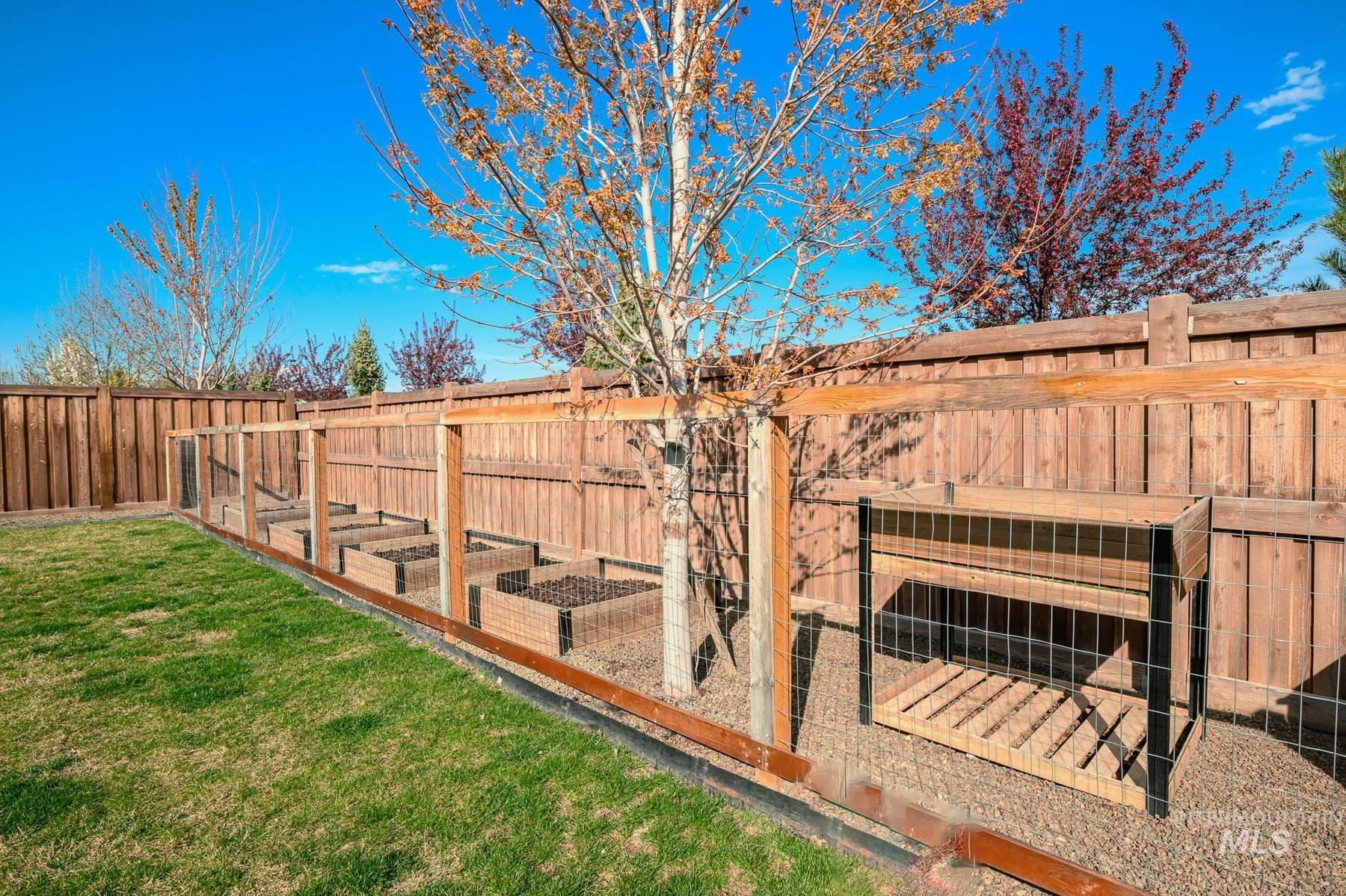 6512 N Oakstone Ave, Meridian, Idaho 83646, 4 Bedrooms, 2.5 Bathrooms, Residential For Sale, Price $675,000,MLS 98980338