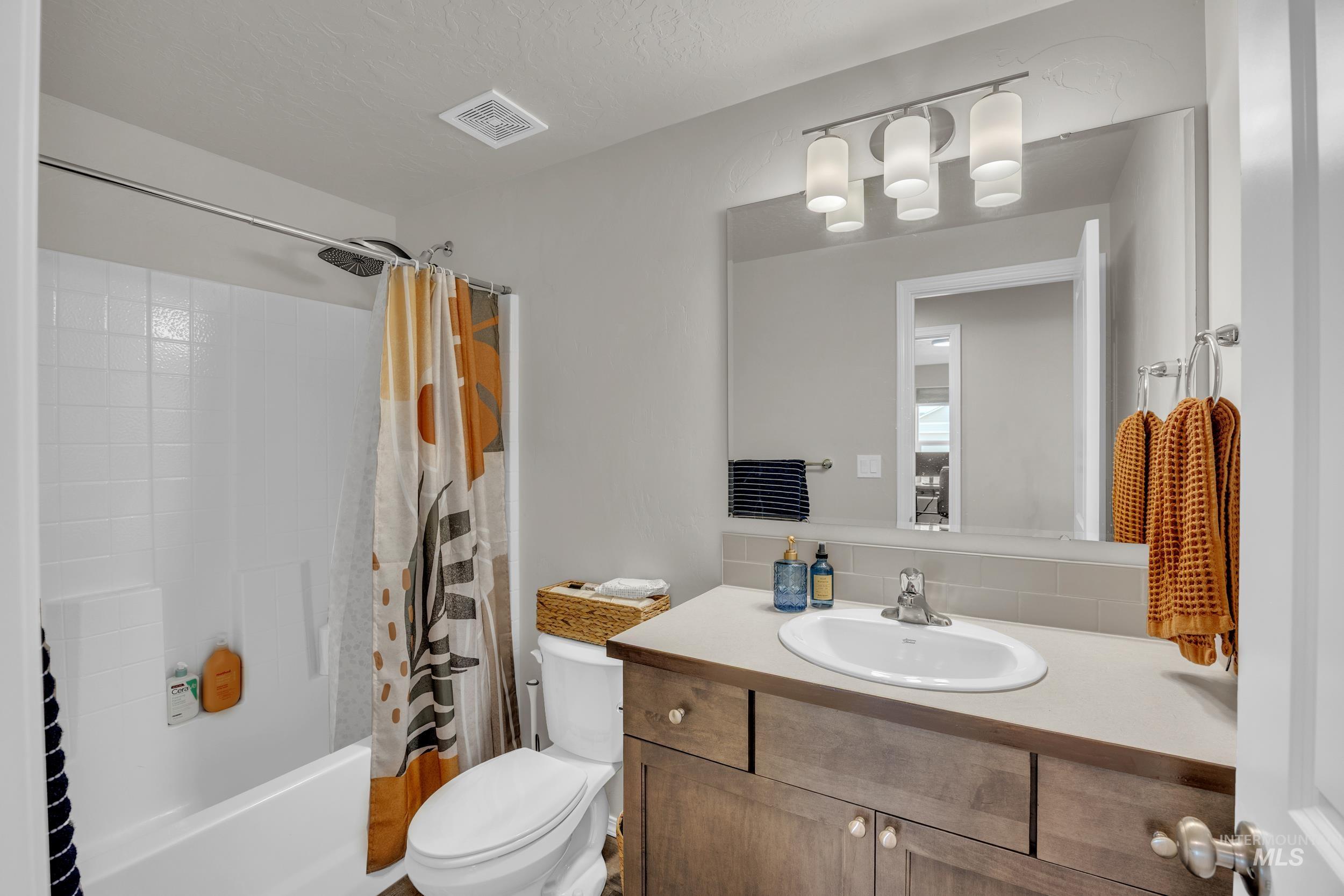 611 Correa Way, Caldwell, Idaho 83605, 3 Bedrooms, 2 Bathrooms, Residential For Sale, Price $424,950, 98980341