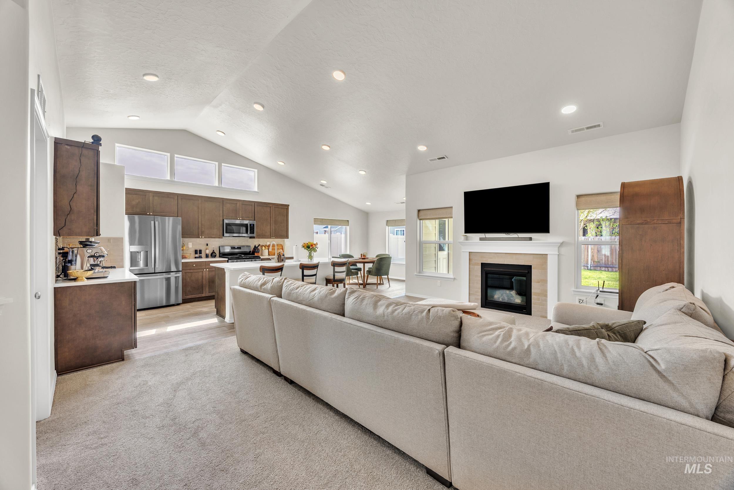 611 Correa Way, Caldwell, Idaho 83605, 3 Bedrooms, 2 Bathrooms, Residential For Sale, Price $424,950, 98980341