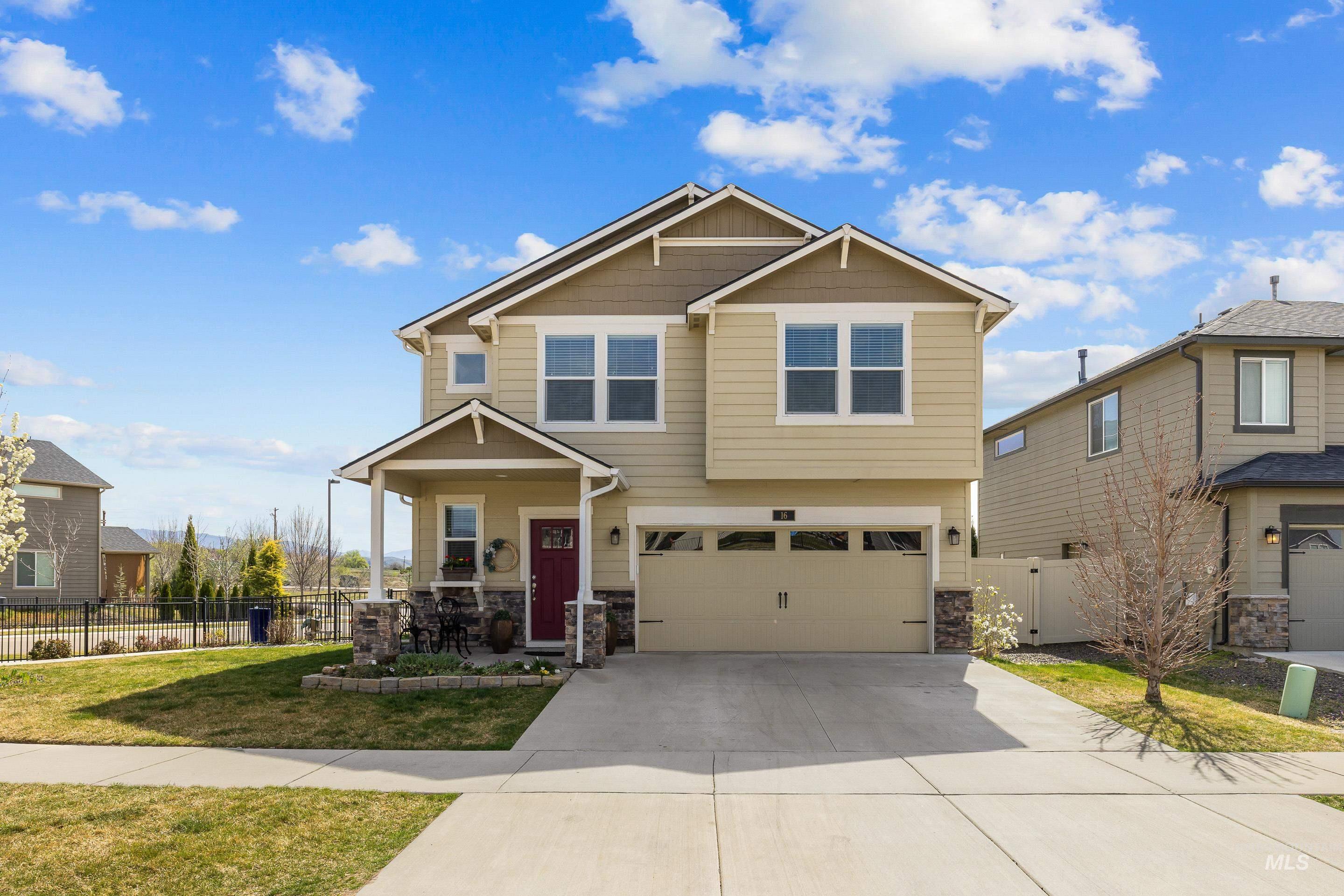 16 N Caracaras Way, Eagle, Idaho 83616, 3 Bedrooms, 2.5 Bathrooms, Residential For Sale, Price $614,990,MLS 98980344