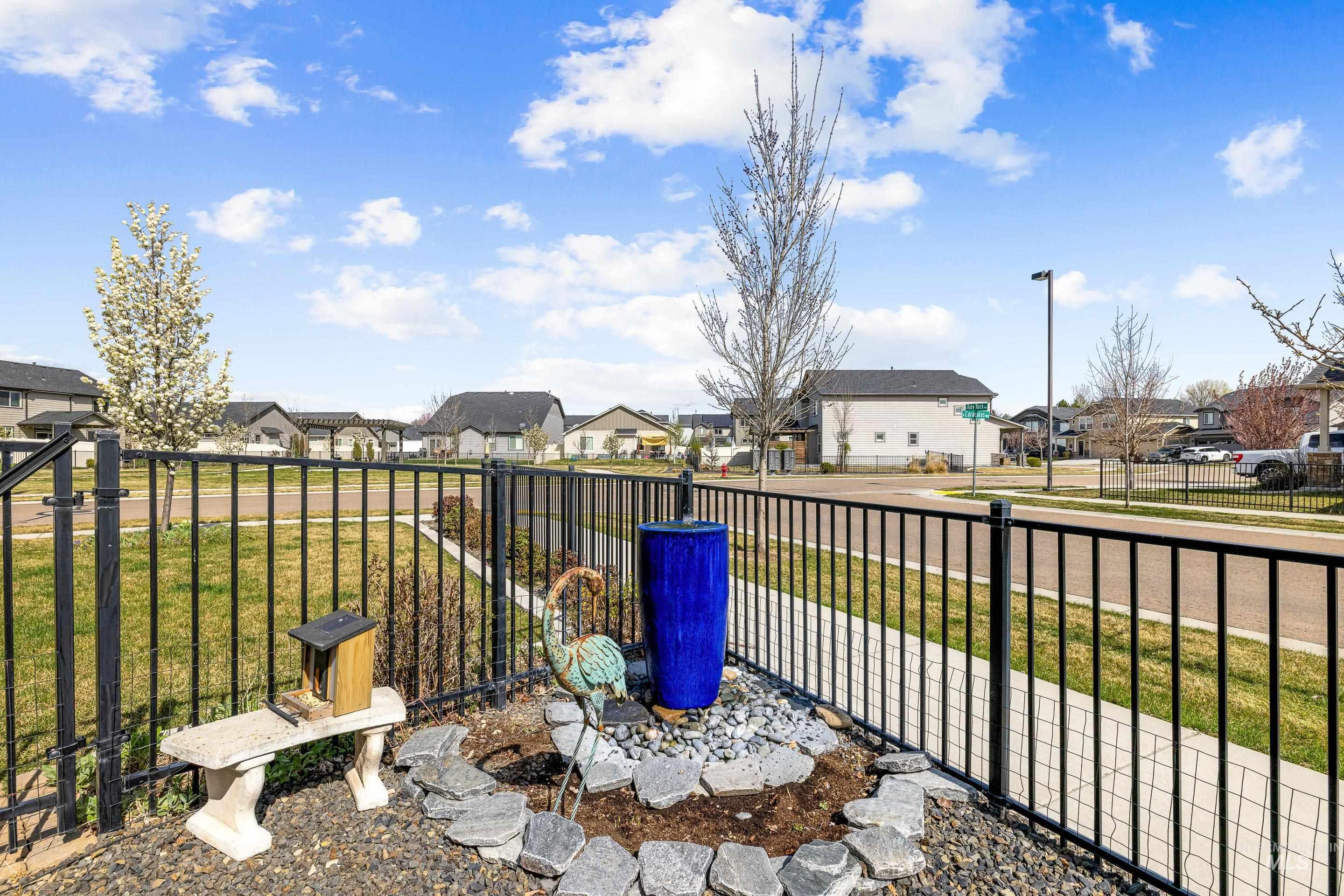 16 N Caracaras Way, Eagle, Idaho 83616, 3 Bedrooms, 2.5 Bathrooms, Residential For Sale, Price $614,990,MLS 98980344