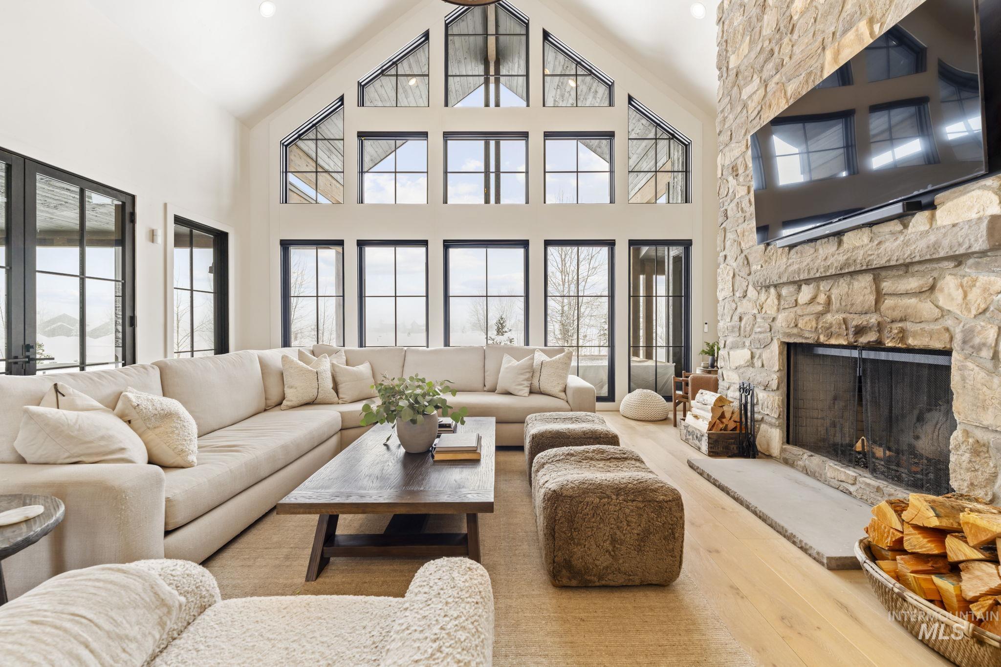 11 Larkspur, McCall, Idaho 83638, 4 Bedrooms, 3.5 Bathrooms, Residential For Sale, Price $1,985,000,MLS 98980346