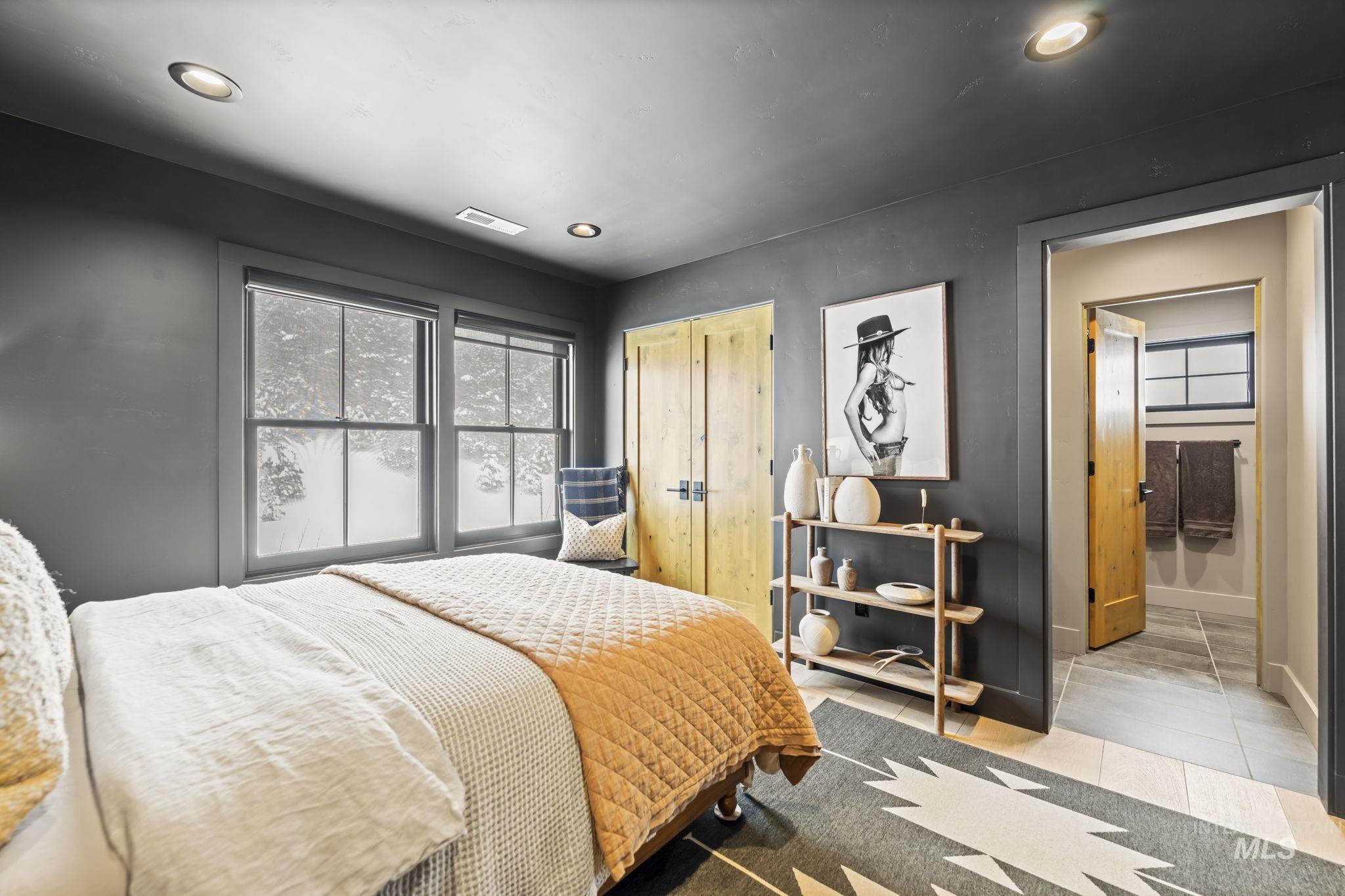 11 Larkspur, McCall, Idaho 83638, 4 Bedrooms, 3.5 Bathrooms, Residential For Sale, Price $1,985,000,MLS 98980346