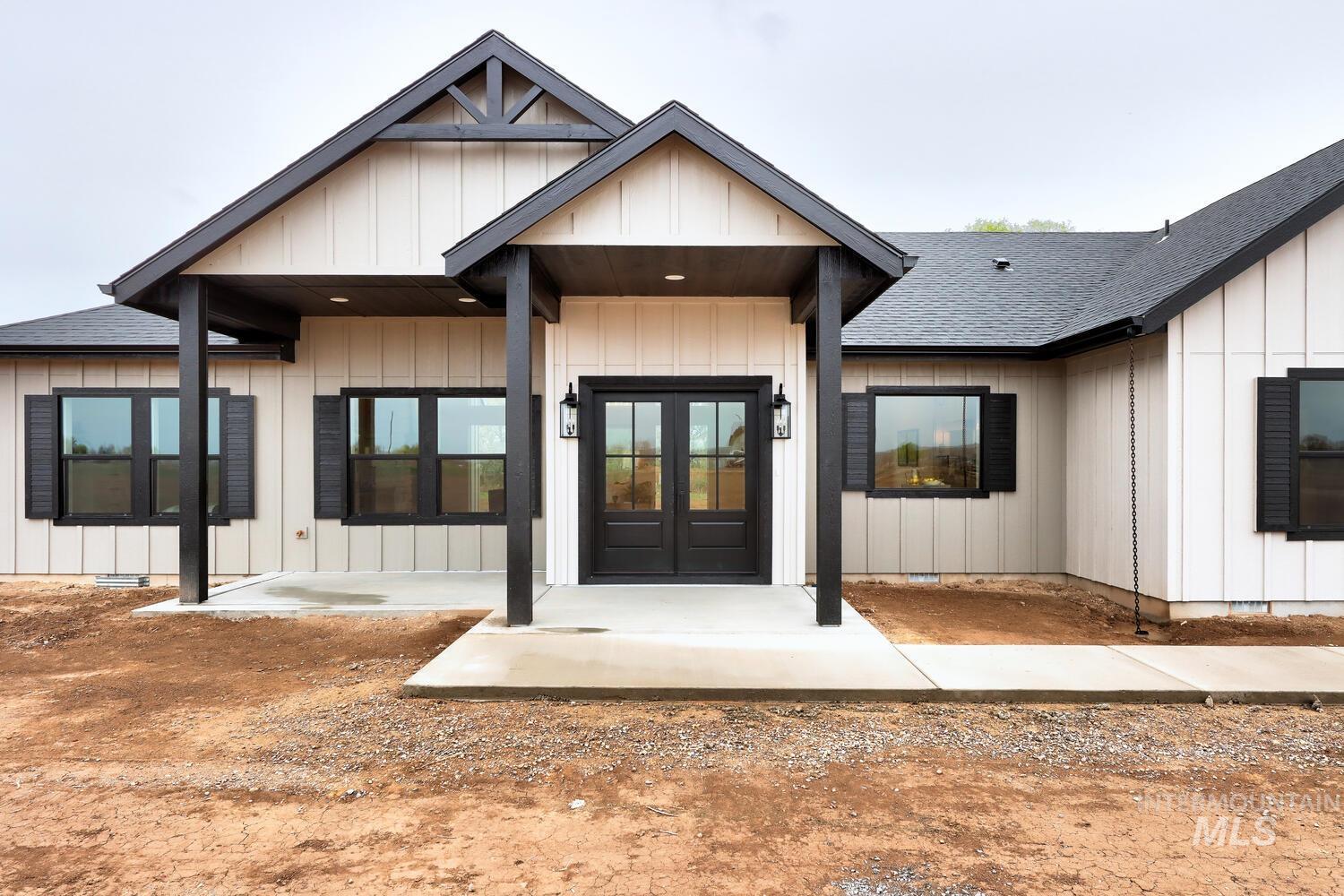 4655 E Idaho St, New Plymouth, Idaho 83655, 3 Bedrooms, 2.5 Bathrooms, Residential For Sale, Price $998,900,MLS 98980350