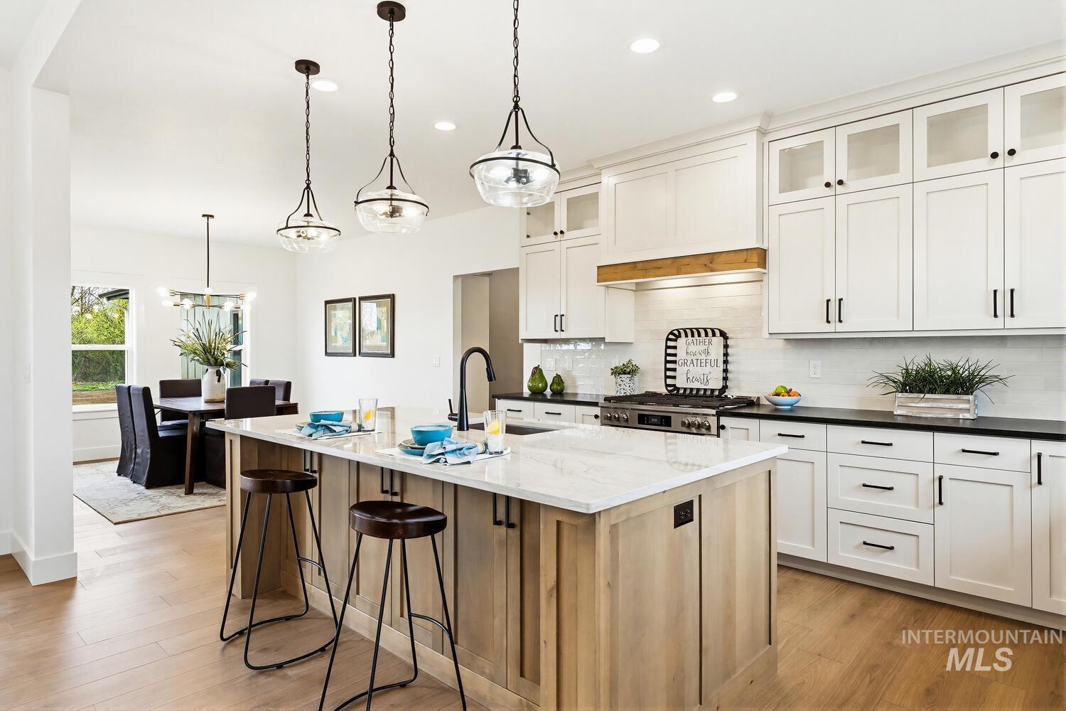 4655 E Idaho St, New Plymouth, Idaho 83655, 3 Bedrooms, 2.5 Bathrooms, Residential For Sale, Price $998,900,MLS 98980350