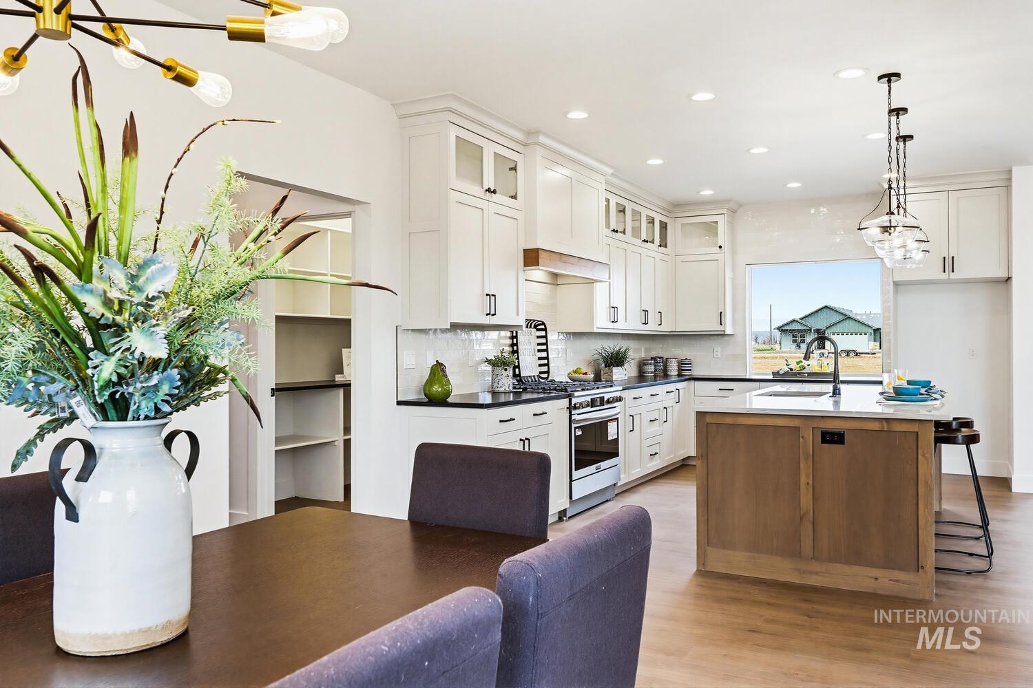 4655 E Idaho St, New Plymouth, Idaho 83655, 3 Bedrooms, 2.5 Bathrooms, Residential For Sale, Price $998,900,MLS 98980350