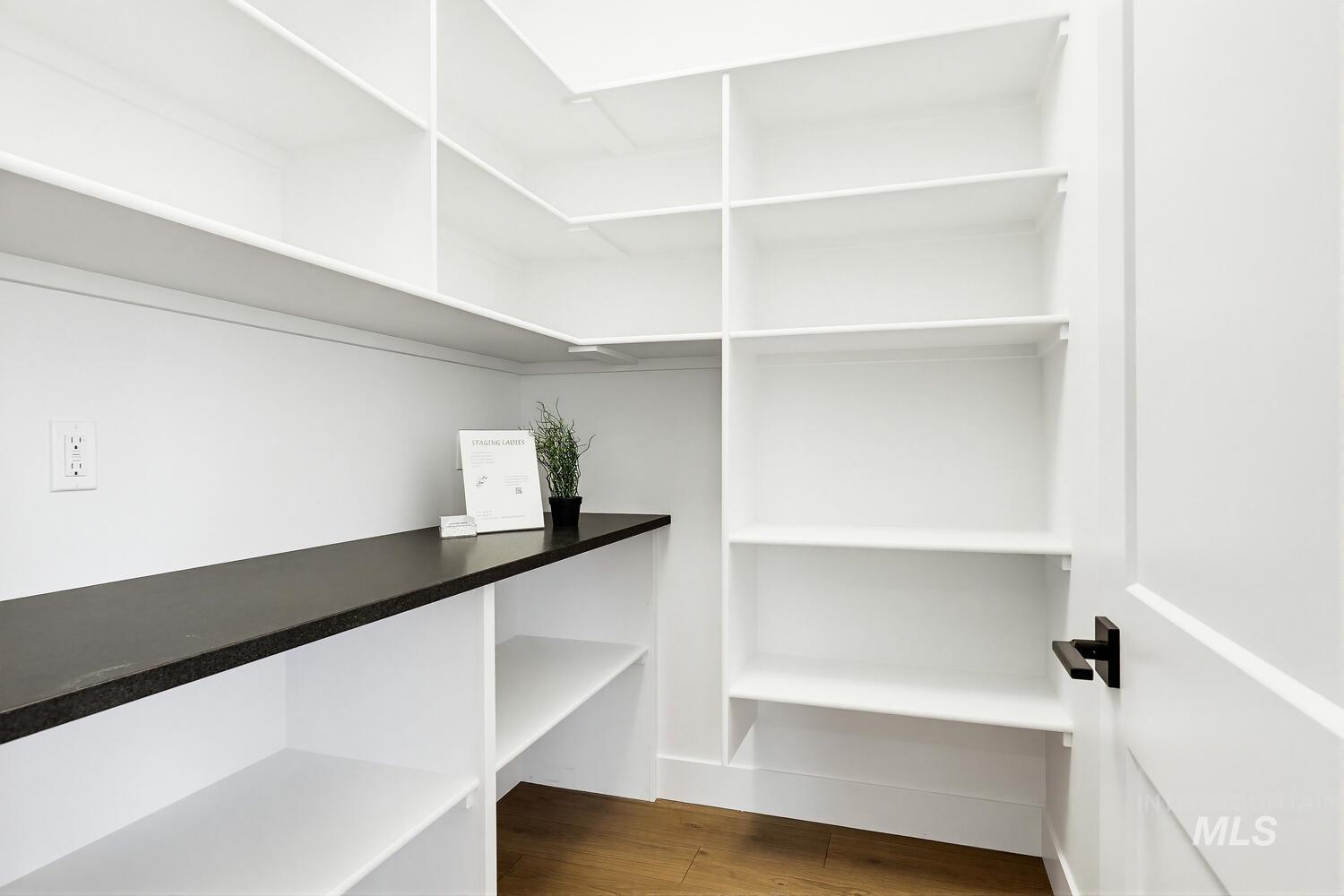 4655 E Idaho St, New Plymouth, Idaho 83655, 3 Bedrooms, 2.5 Bathrooms, Residential For Sale, Price $998,900,MLS 98980350