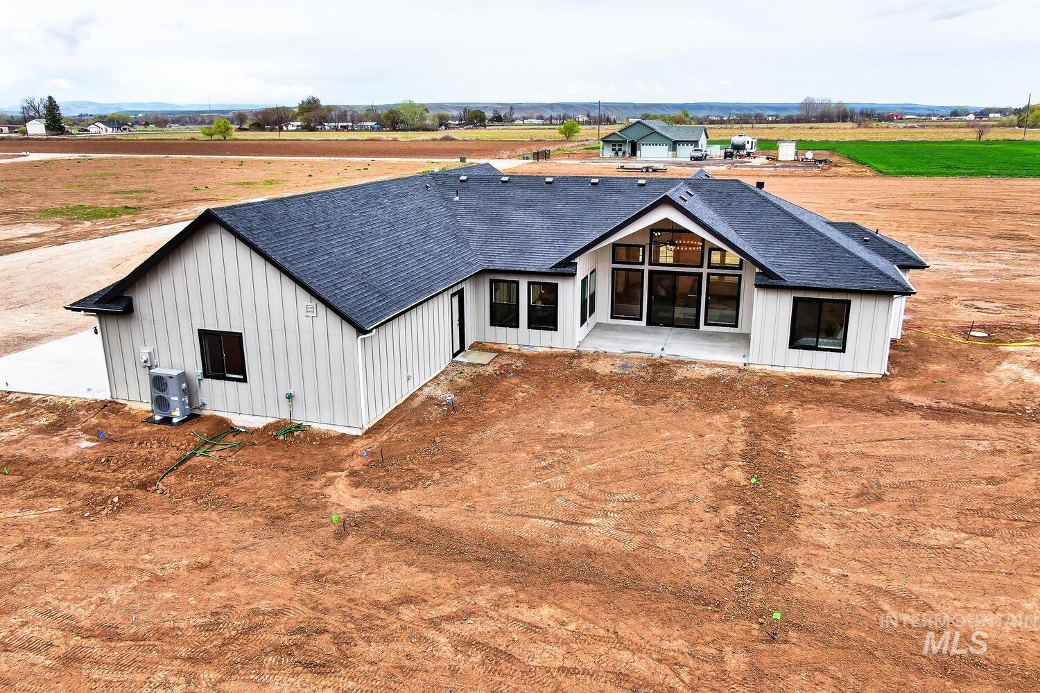 4655 E Idaho St, New Plymouth, Idaho 83655, 3 Bedrooms, 2.5 Bathrooms, Residential For Sale, Price $998,900,MLS 98980350