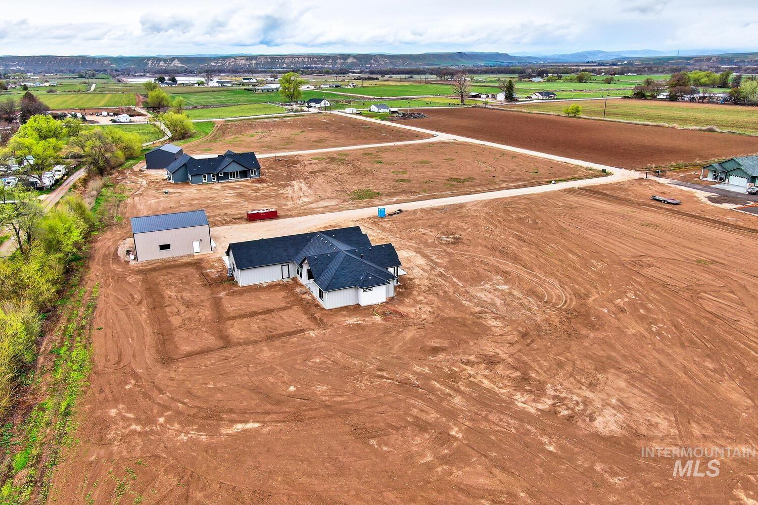 4655 E Idaho St, New Plymouth, Idaho 83655, 3 Bedrooms, 2.5 Bathrooms, Residential For Sale, Price $998,900,MLS 98980350