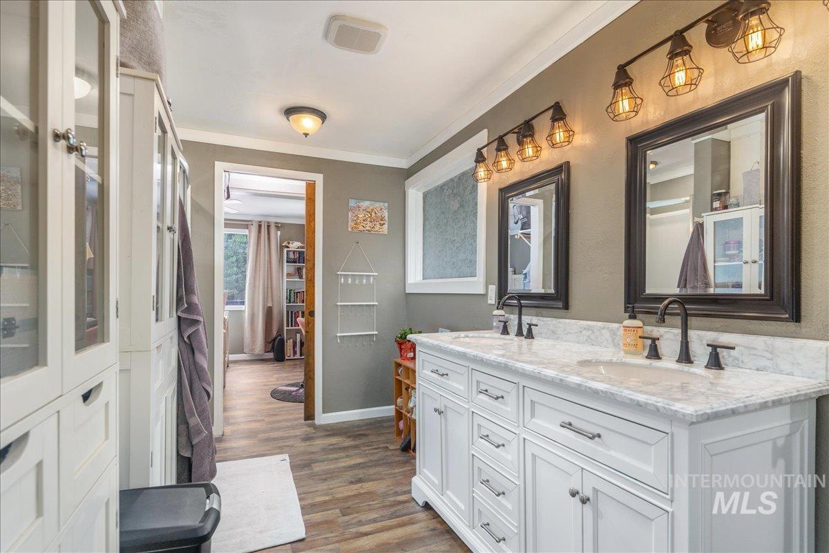 3560 Highway 21, Boise, Idaho 83716-4233, 3 Bedrooms, 2.5 Bathrooms, Residential For Sale, Price $3,200,000,MLS 98980354