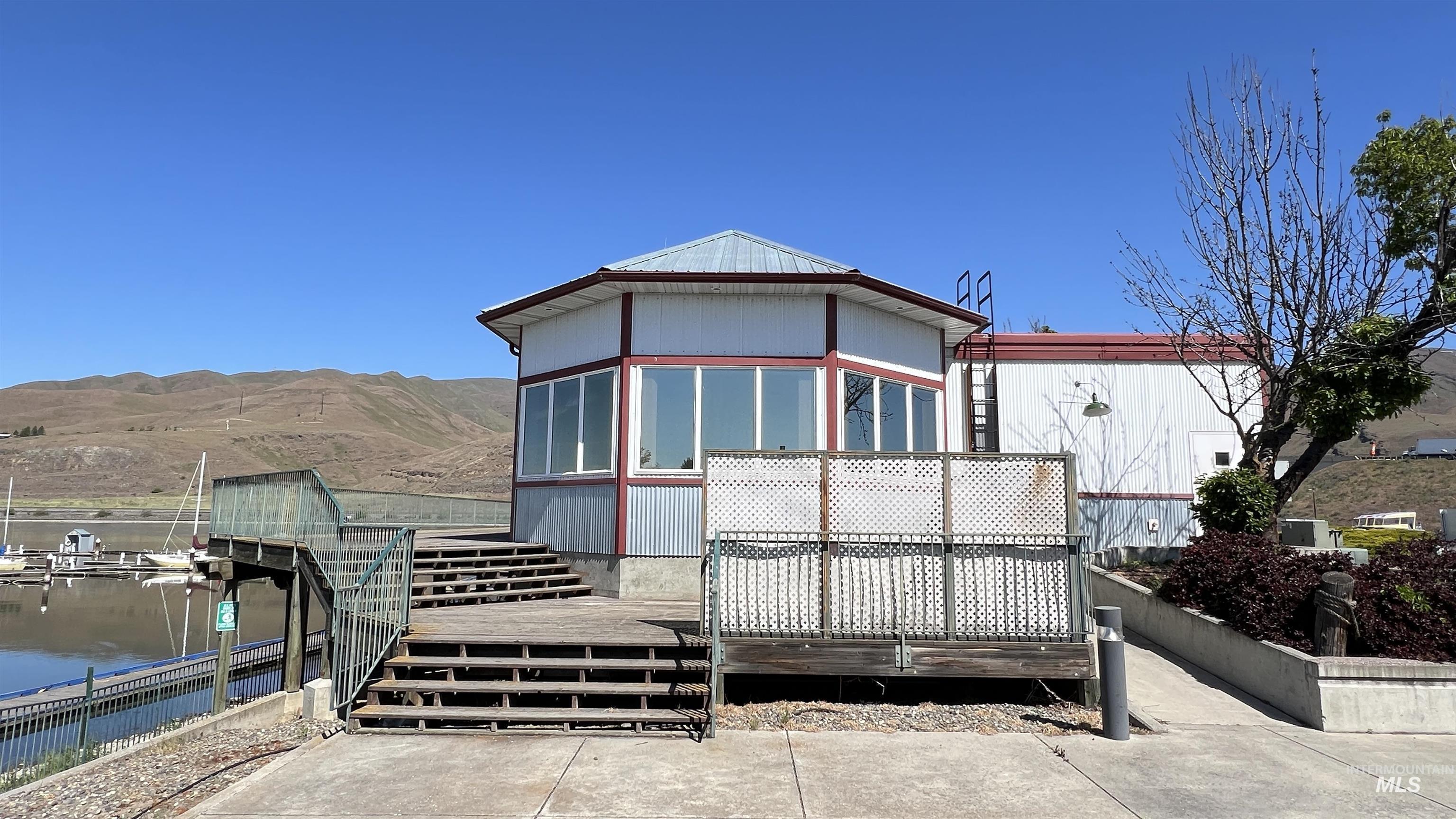 1550 Port Drive, Clarkston, Washington 99403, Business/Commercial For Sale, Price $1,660,000,MLS 98980356