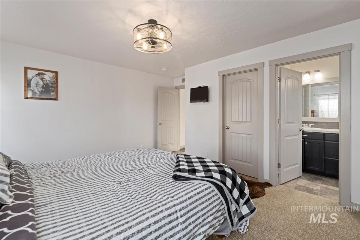 17571 Goodson Rd, Caldwell, Idaho 83607, 3 Bedrooms, 2 Bathrooms, Residential For Sale, Price $869,000,MLS 98980359