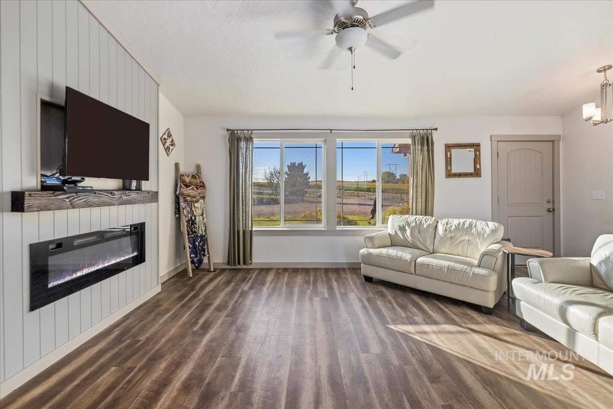 17571 Goodson Rd, Caldwell, Idaho 83607, 3 Bedrooms, 2 Bathrooms, Residential For Sale, Price $869,000,MLS 98980359