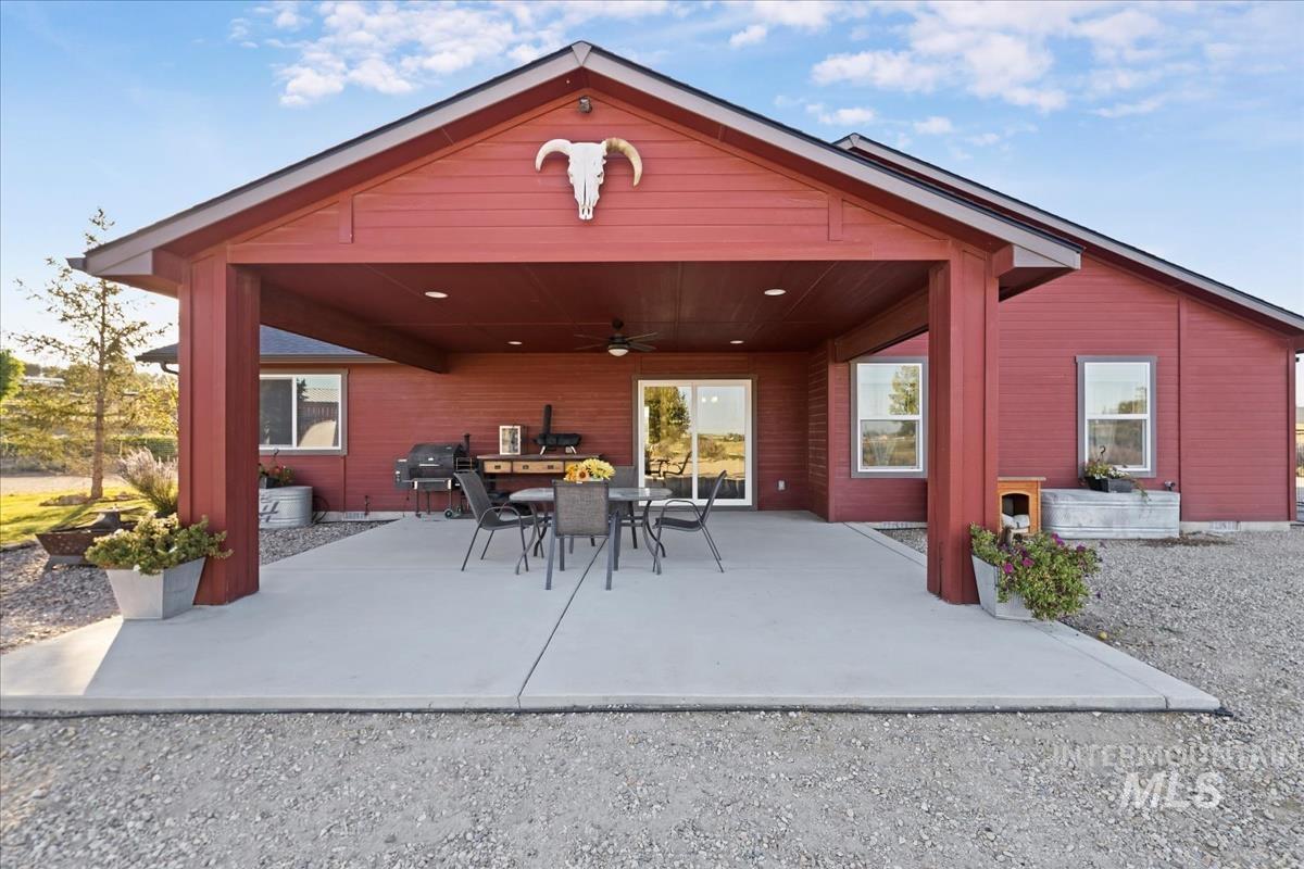 17571 Goodson Rd, Caldwell, Idaho 83607, 3 Bedrooms, 2 Bathrooms, Residential For Sale, Price $869,000,MLS 98980359