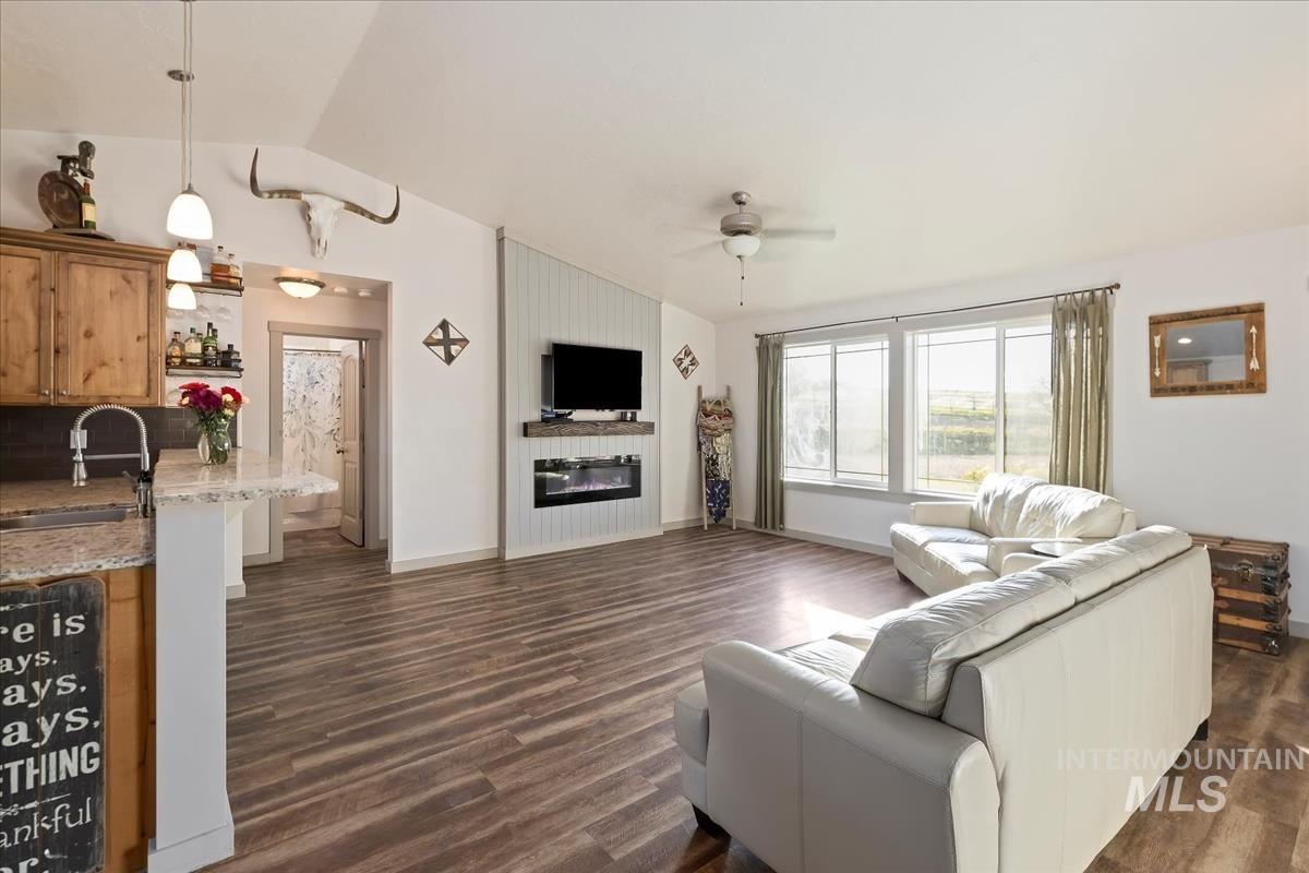 17571 Goodson Rd, Caldwell, Idaho 83607, 3 Bedrooms, 2 Bathrooms, Residential For Sale, Price $869,000,MLS 98980359