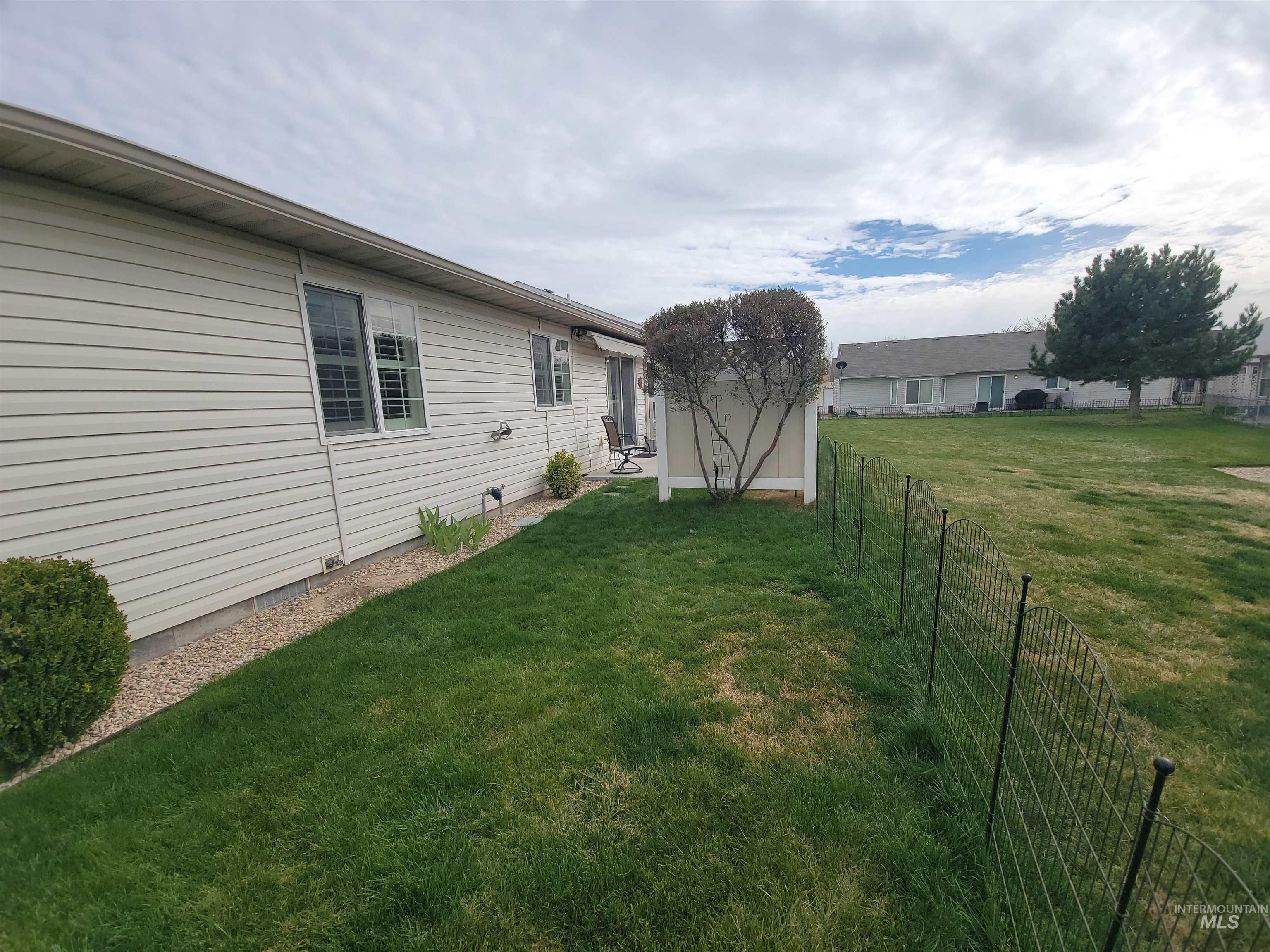 313 N Westminster, Nampa, Idaho 83650, 2 Bedrooms, 1.5 Bathrooms, Residential For Sale, Price $299,000,MLS 98980365