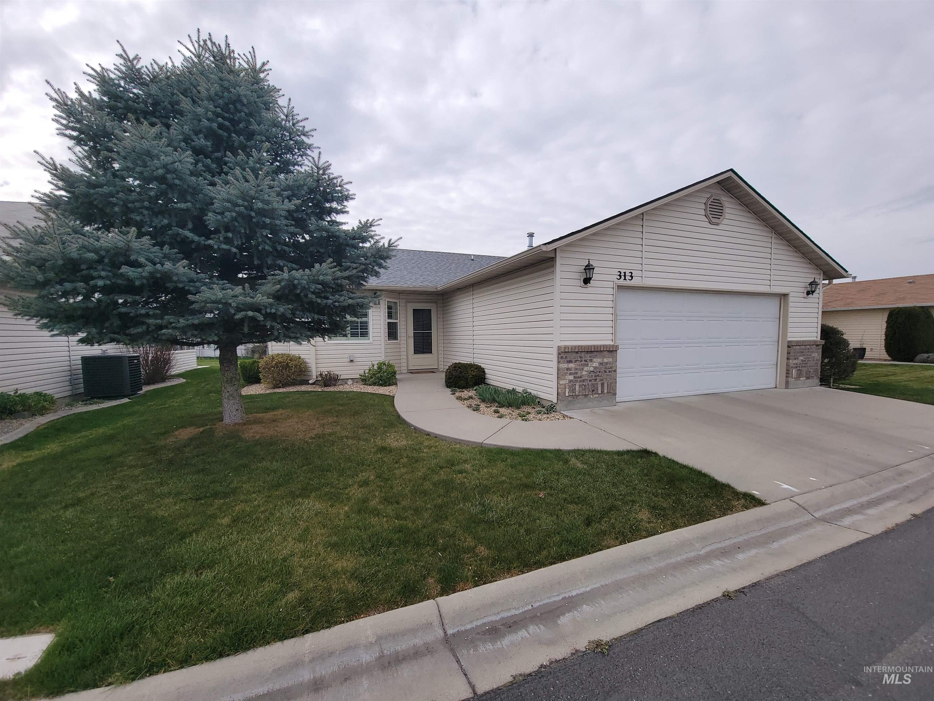313 N Westminster, Nampa, Idaho 83650, 2 Bedrooms, 1.5 Bathrooms, Residential For Sale, Price $299,000,MLS 98980365