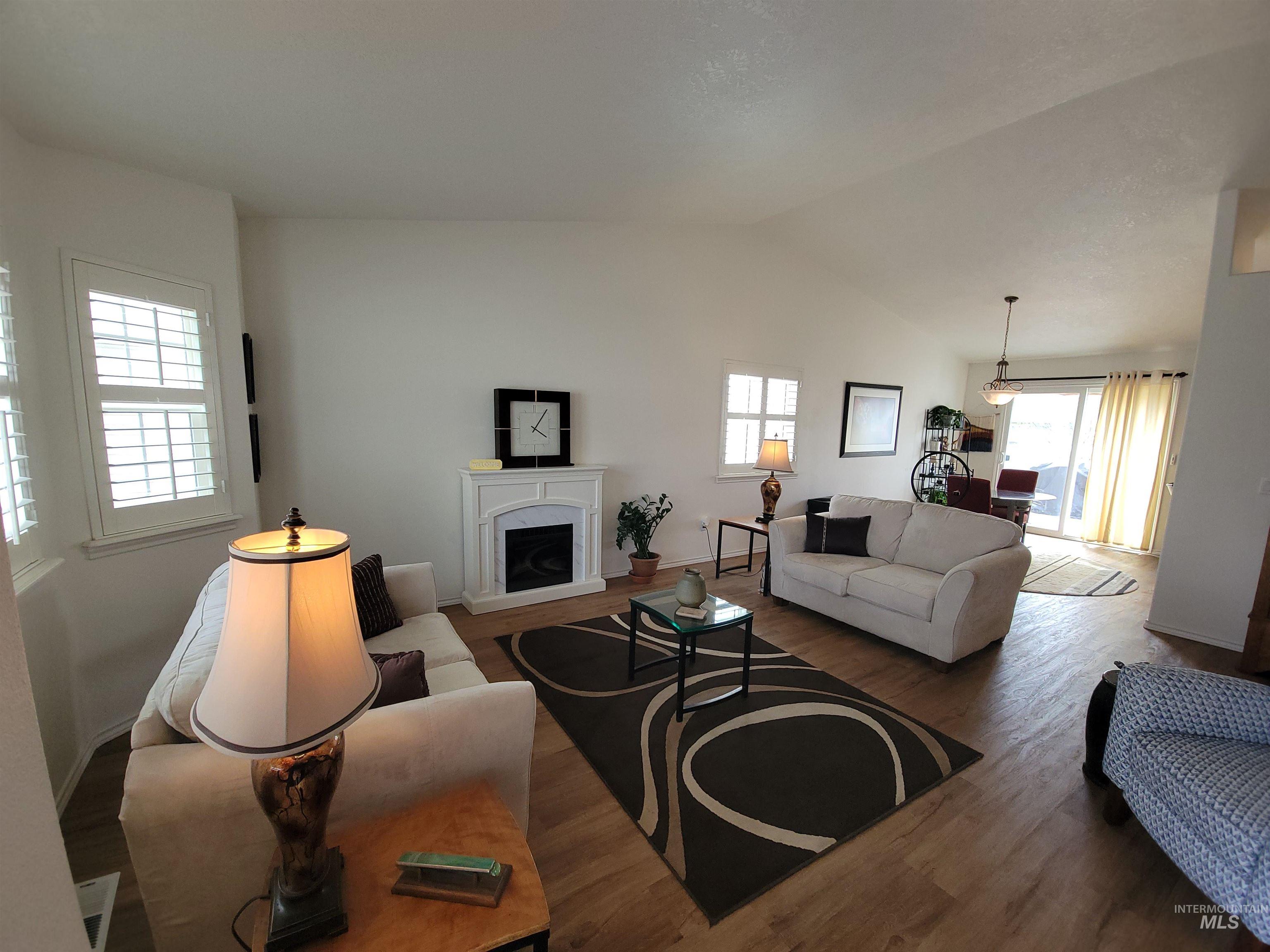 313 N Westminster, Nampa, Idaho 83650, 2 Bedrooms, 1.5 Bathrooms, Residential For Sale, Price $299,000,MLS 98980365