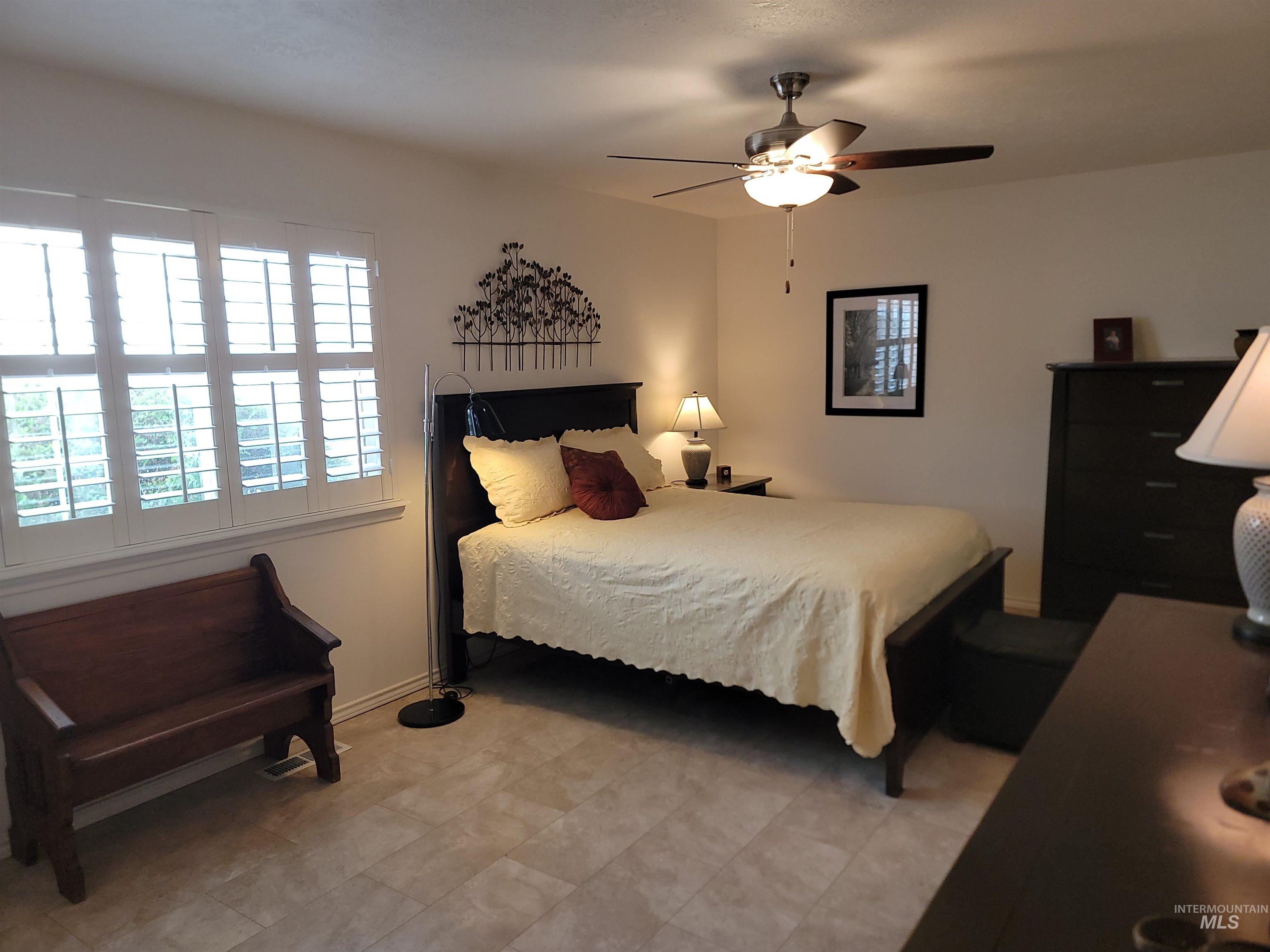 313 N Westminster, Nampa, Idaho 83650, 2 Bedrooms, 1.5 Bathrooms, Residential For Sale, Price $299,000,MLS 98980365