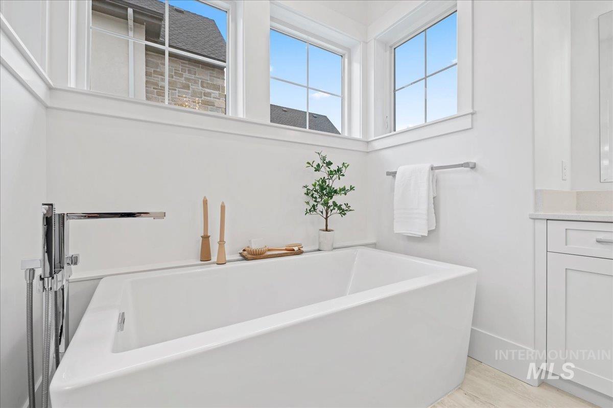 2379 S Mallard Wing Way, Eagle, Idaho 83616, 3 Bedrooms, 3.5 Bathrooms, Residential For Sale, Price $1,997,000,MLS 98980367