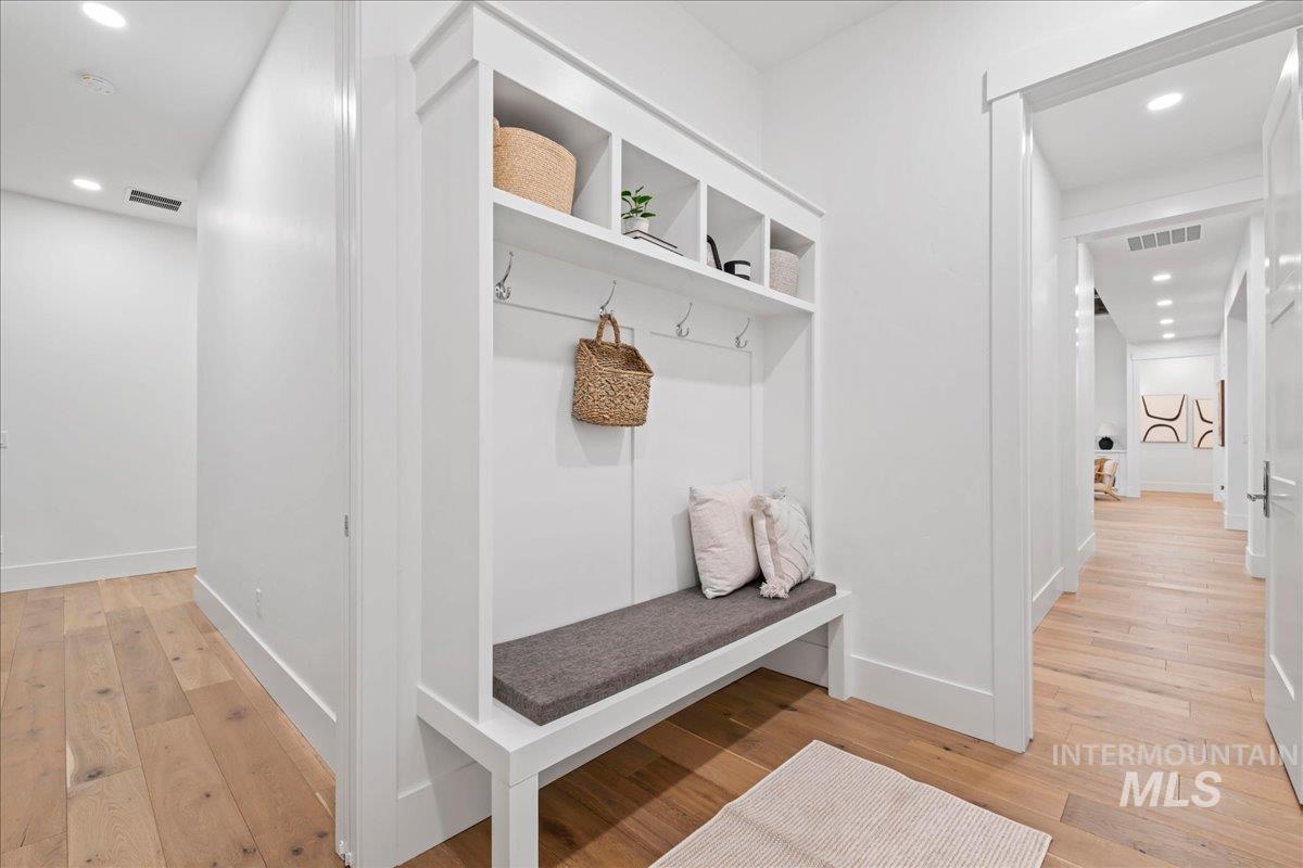 2379 S Mallard Wing Way, Eagle, Idaho 83616, 3 Bedrooms, 3.5 Bathrooms, Residential For Sale, Price $1,997,000,MLS 98980367