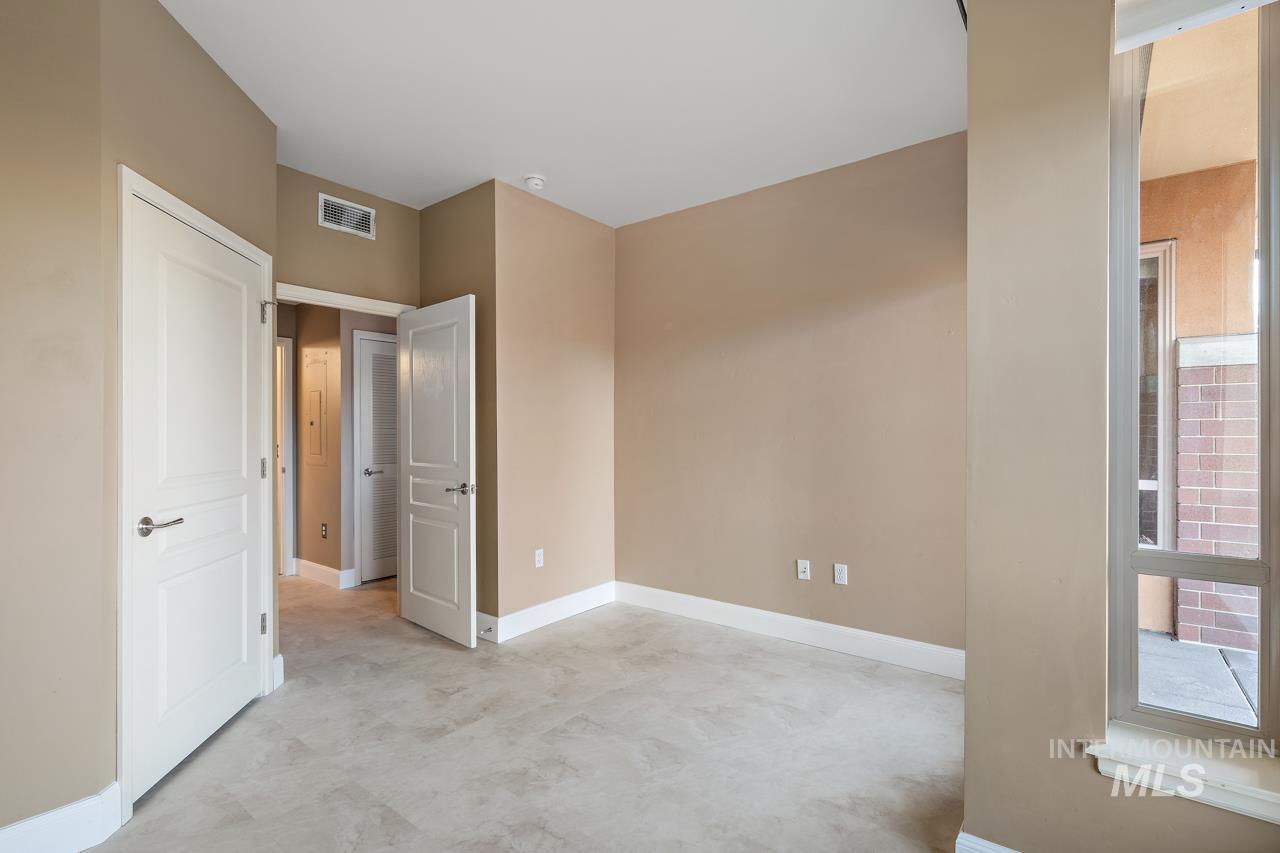 323 Jefferson St Unit 205, Boise, Idaho 83702, 1 Bedroom, 1 Bathroom, Residential Income For Sale, Price $503,000, 98980368
