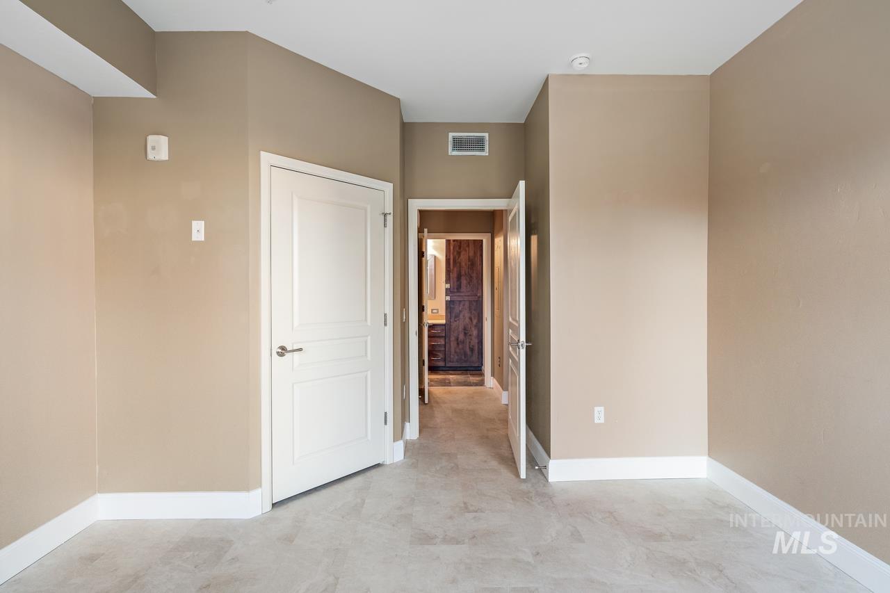 323 Jefferson St Unit 205, Boise, Idaho 83702, 1 Bedroom, 1 Bathroom, Residential Income For Sale, Price $503,000, 98980368